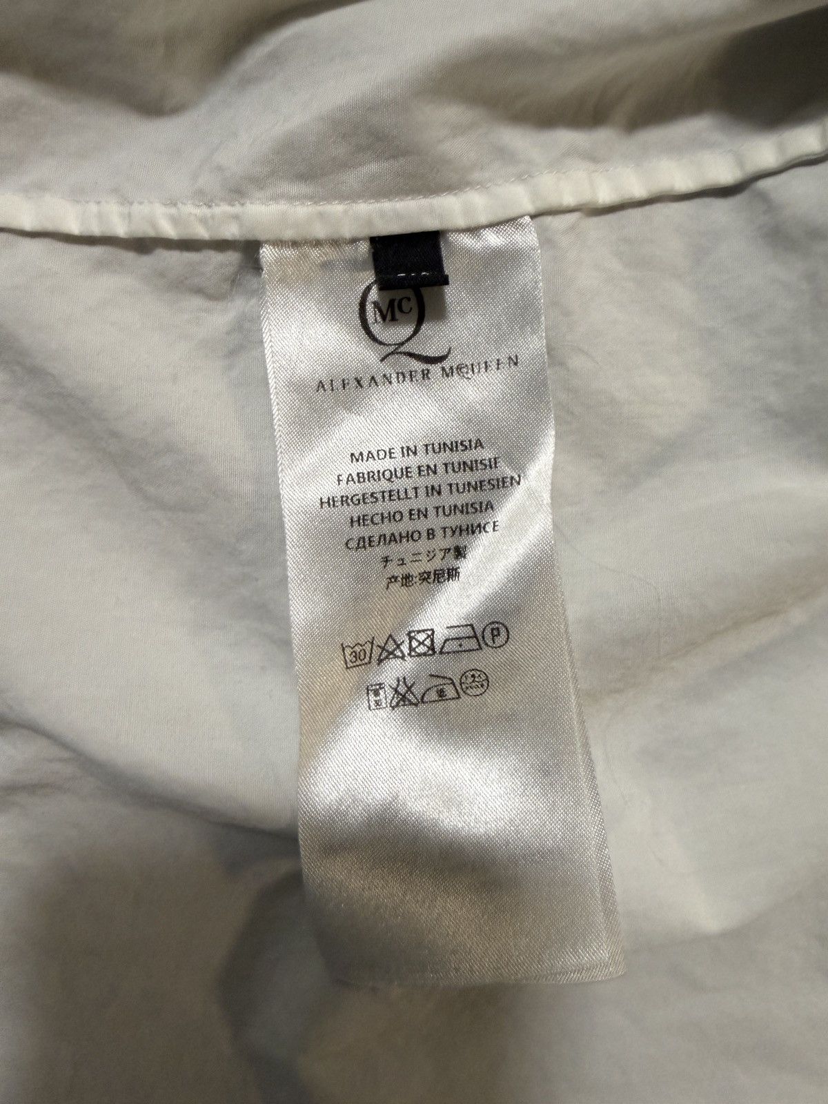 Alexander McQueen alexander mcqueen mcq “chaos” button up Size US S / EU 44-46 / 1 - 5 Thumbnail