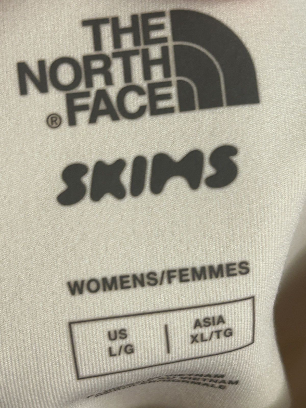 SKIMS SKIMS x The North Face Refina Legging Large Bone NWT Size 32" / US 10 / IT 46 - 7 Thumbnail