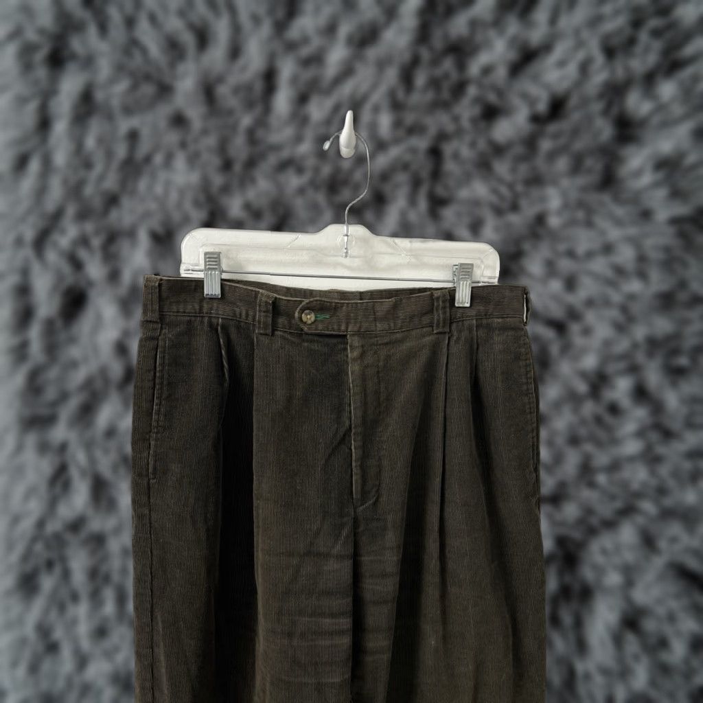 Tommy Hilfiger VINTAGE Tommy Hilfiger Corduroy Pants Mens 34x34 Brown Pleated Cuffed YKK Pants Mens Regular Brown Corduroy Pleated Logo Embroidered Size US 34 / EU 50 - 1 Thumbnail