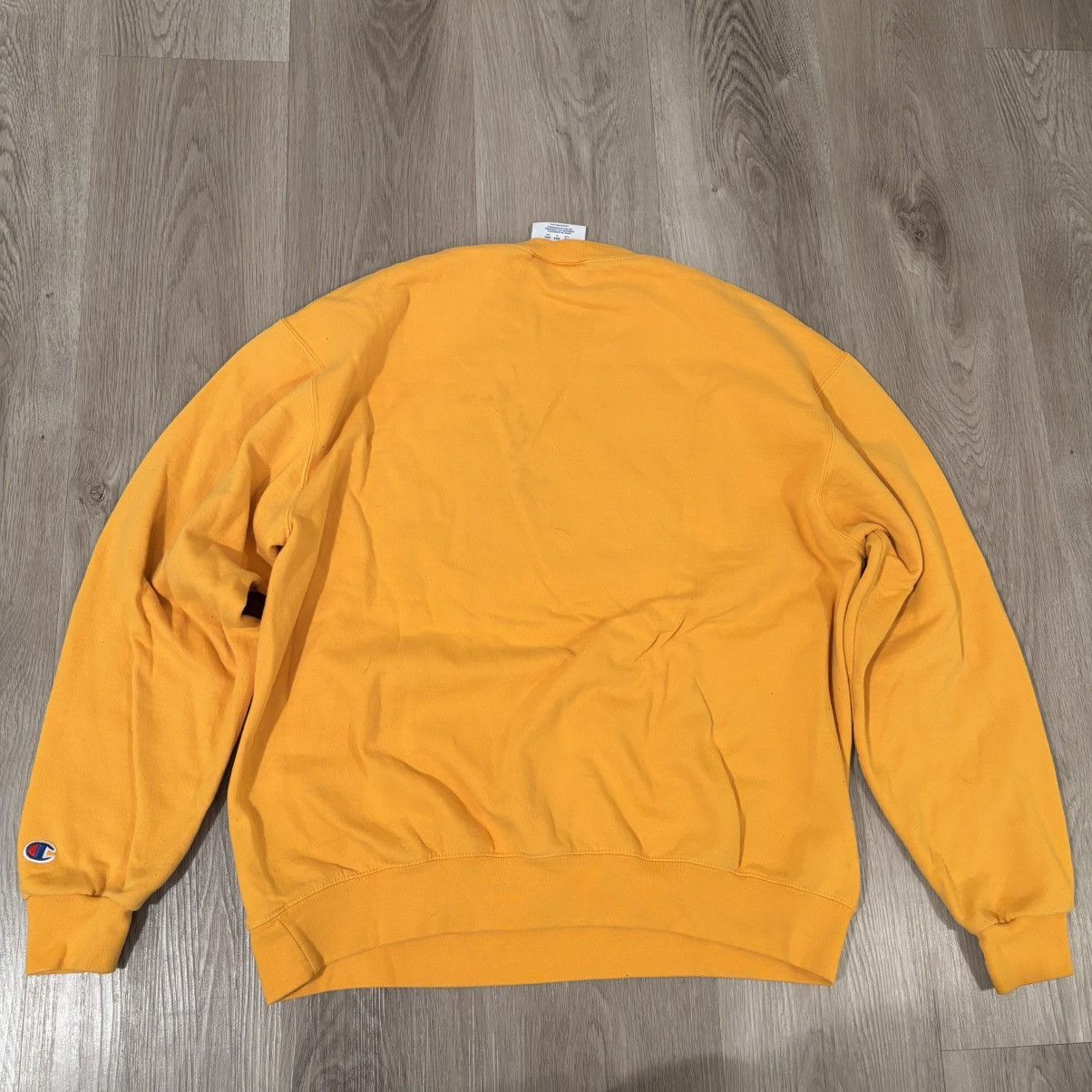 Champion Yellow Vintage champion crewneck Size US L / EU 52-54 / 3 - 5 Thumbnail
