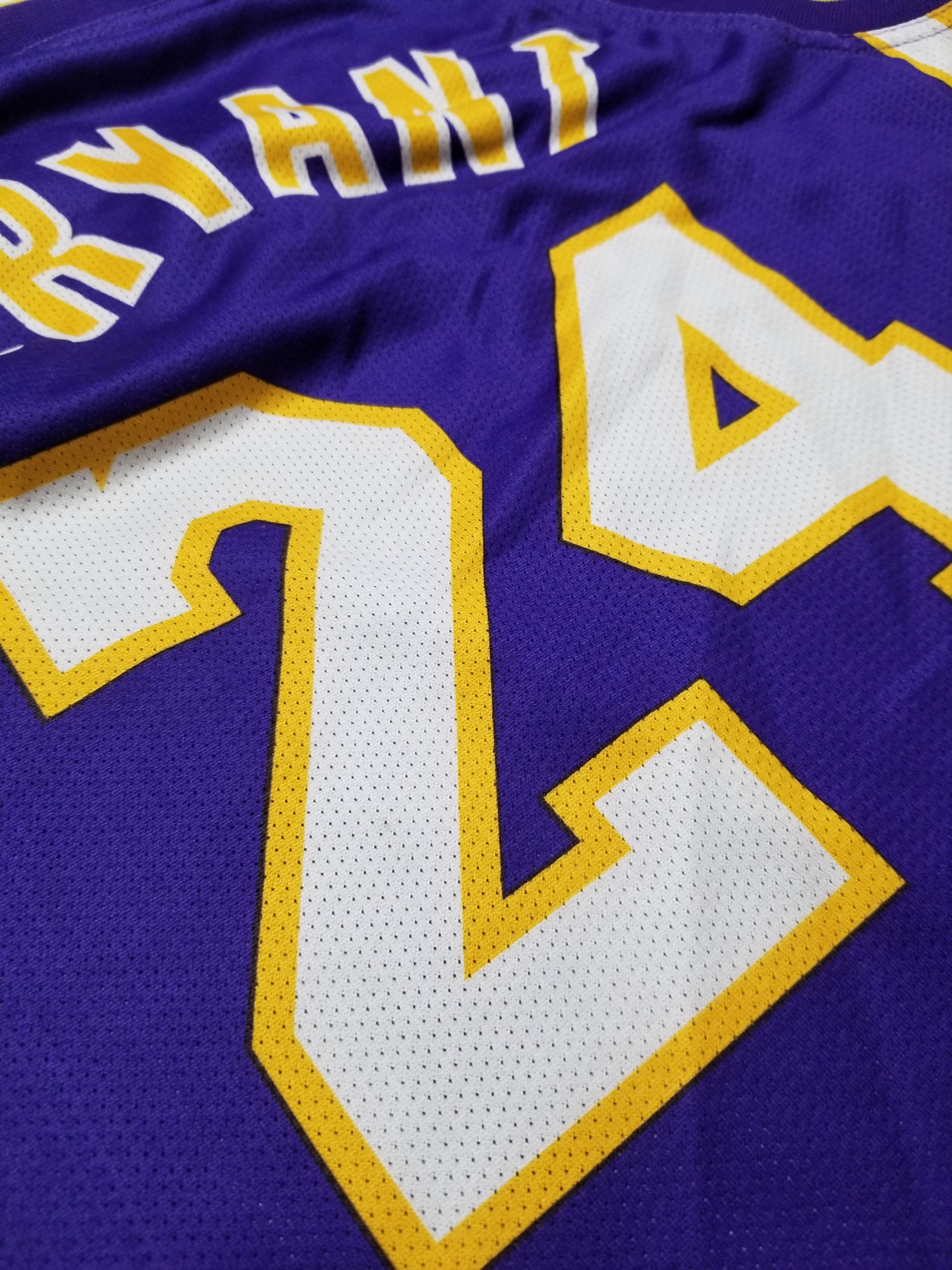 Champion Vintage Champion LA Lakers #24 Kobe Bryant NBA Jersey Size US M / EU 48-50 / 2 - 6 Thumbnail