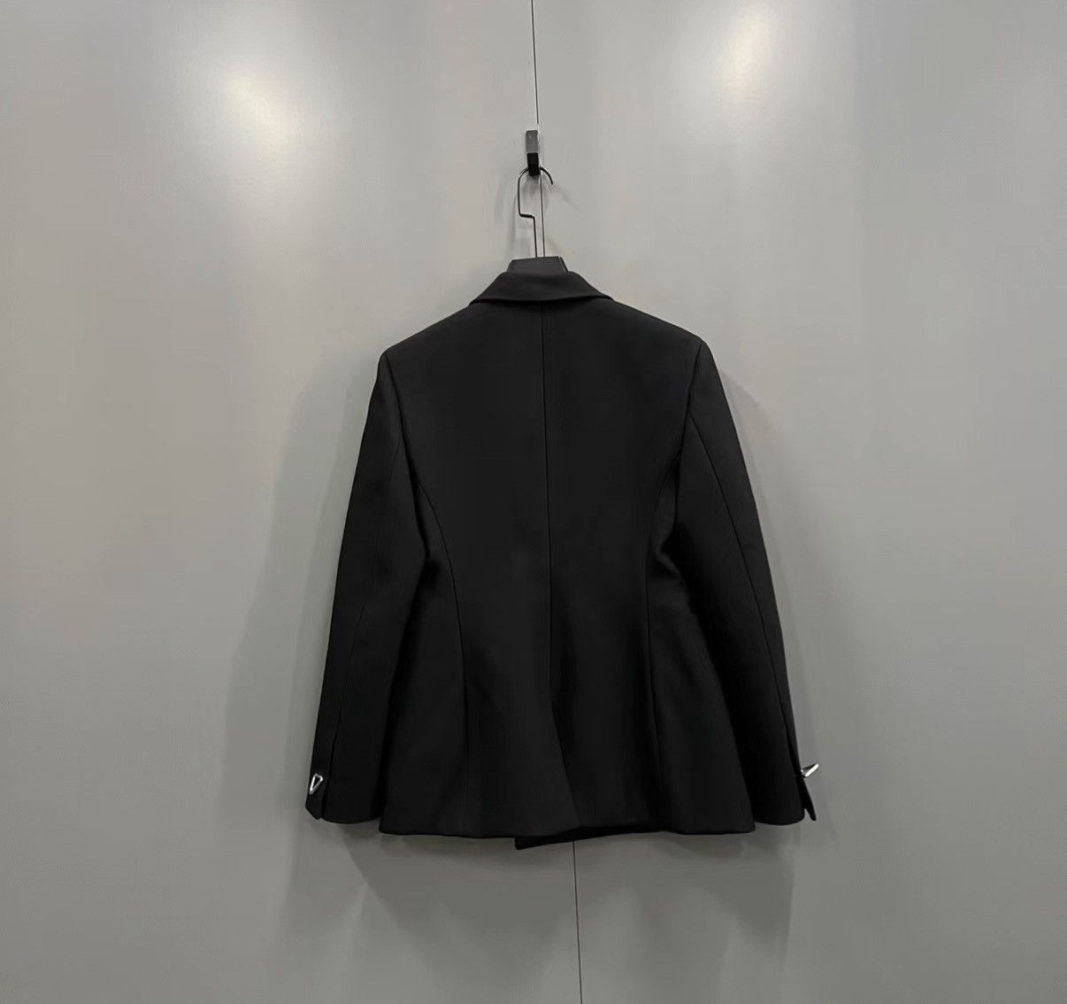 Bottega Veneta Bottega Veneta BV Black Double-breasted Slim-fit Blazer J41 Size M / US 6-8 / IT 42-44 - 2 Thumbnail