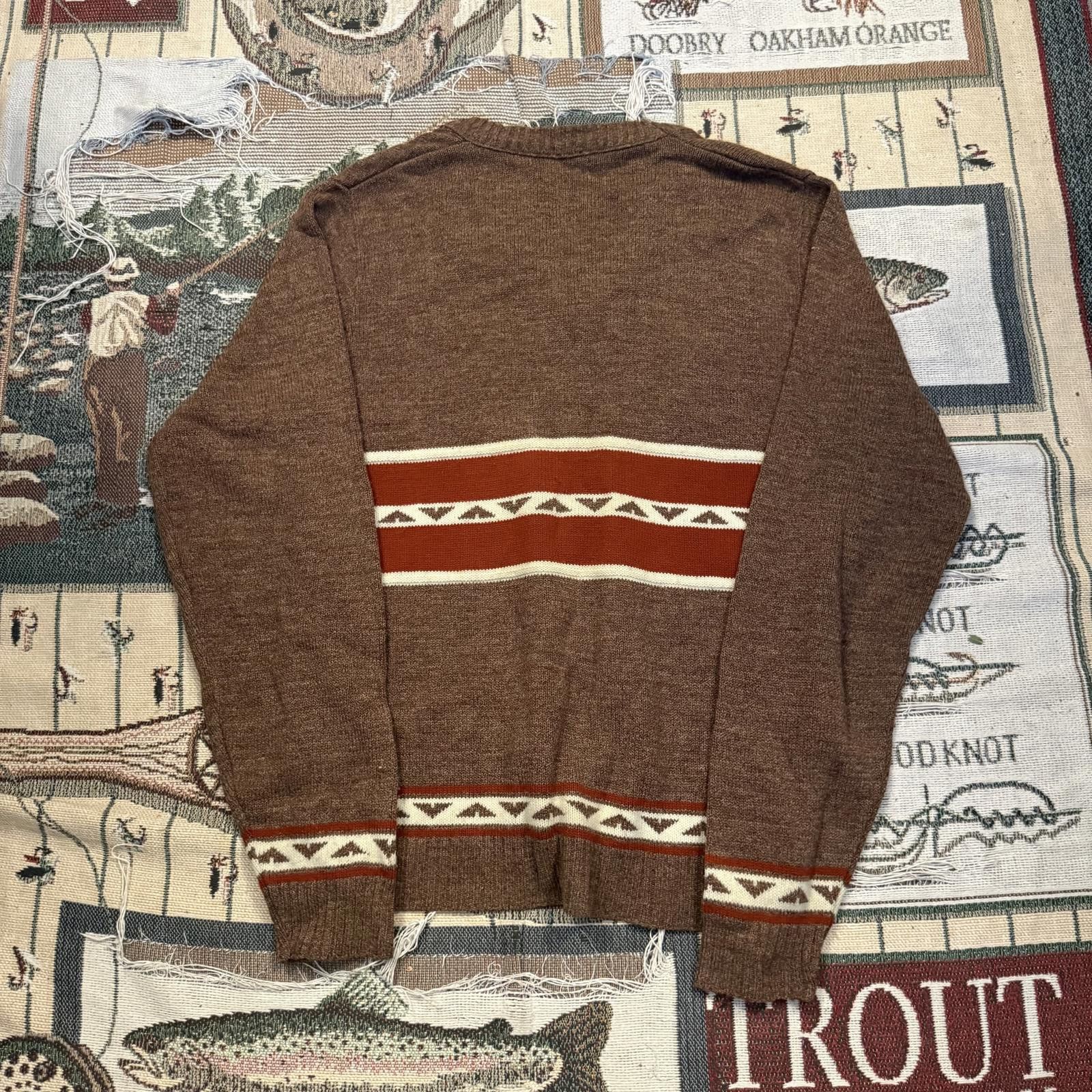 Designer Medium 1970s Acrylic Western Style V-neck Knit Sweater Size US M / EU 48-50 / 2 - 4 Thumbnail