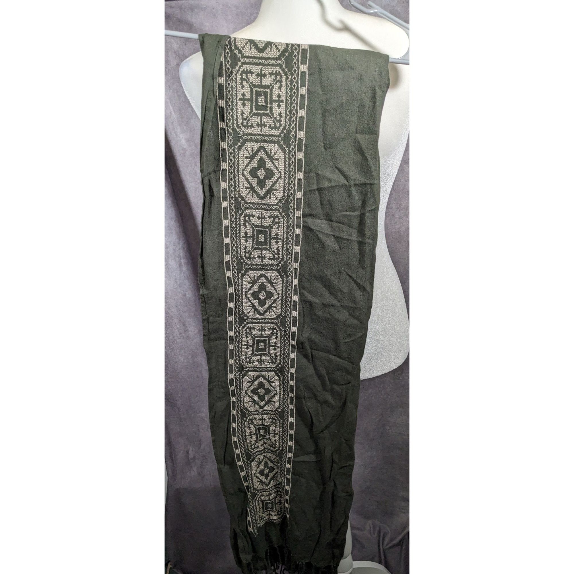 Other Vintage Green And White Floral Embroidered Scarf Size ONE SIZE - 8 Thumbnail