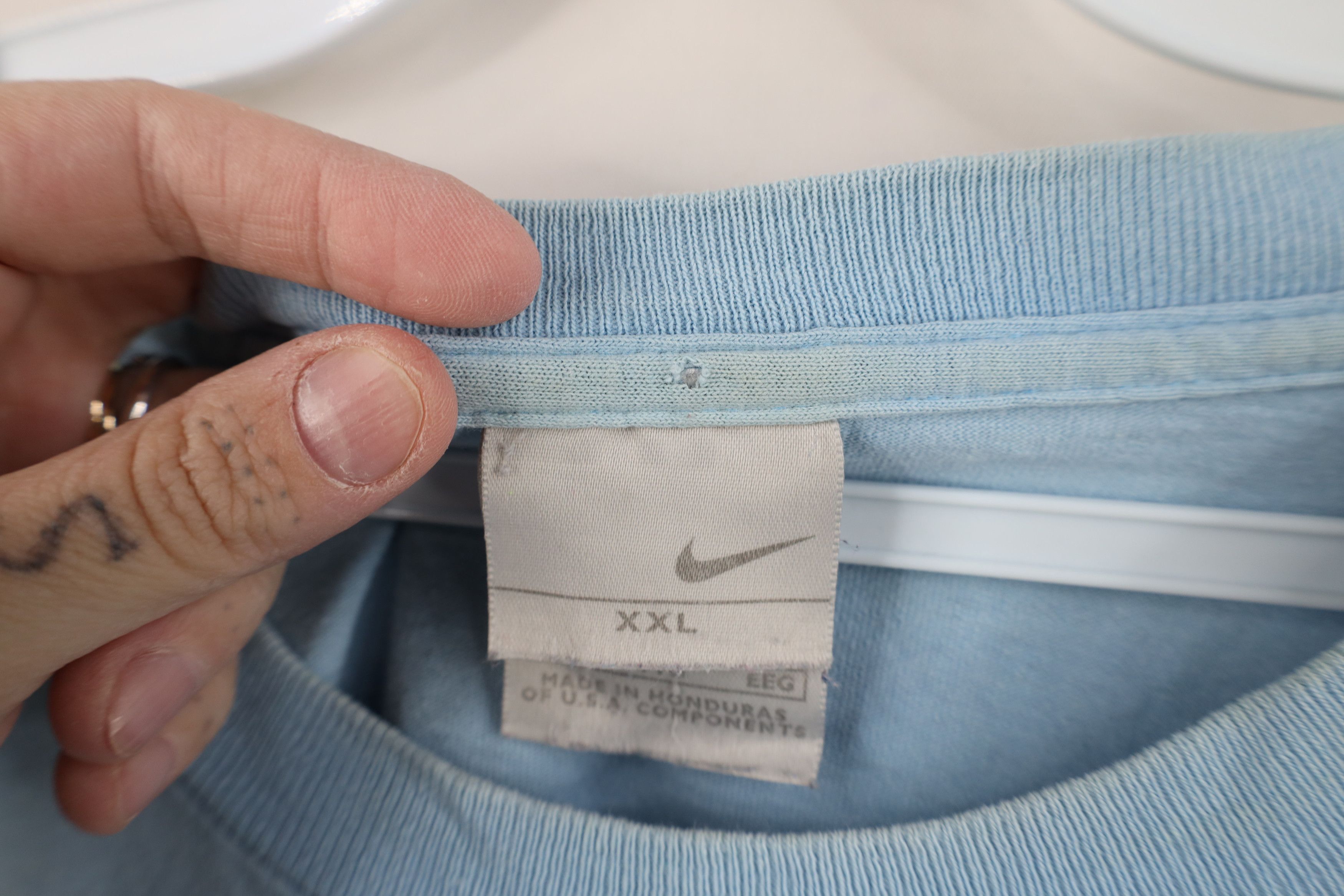 Nike Vintage Nike Travis Scott Mini Swoosh T-Shirt Carolina Blue Size US XXL / EU 58 / 5 - 6 Thumbnail