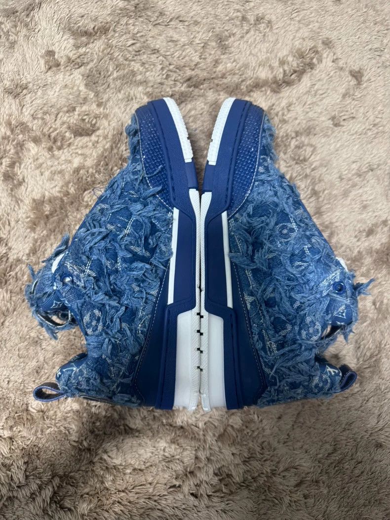 Louis Vuitton Louis Vuitton Round toe, flat bottom and low top board sho Size US 9 / EU 42 - 3 Thumbnail