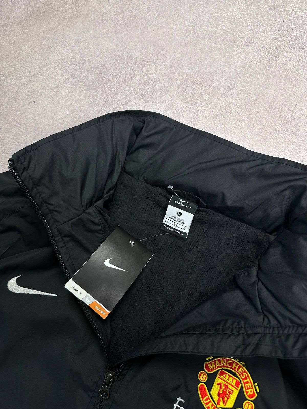 Nike Vintage NWT Nike Manchester United Y2K Nylon Jacket Rare XL Size US XL / EU 56 / 4 - 5 Thumbnail