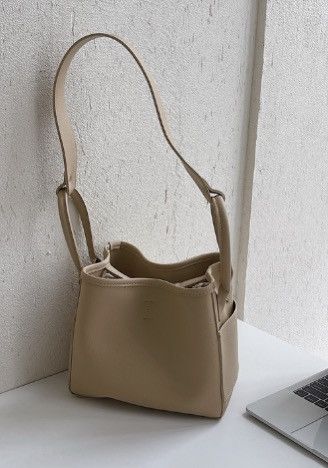Japanese Brand Huskycat Korean style bucket bag Size ONE SIZE - 8 Thumbnail