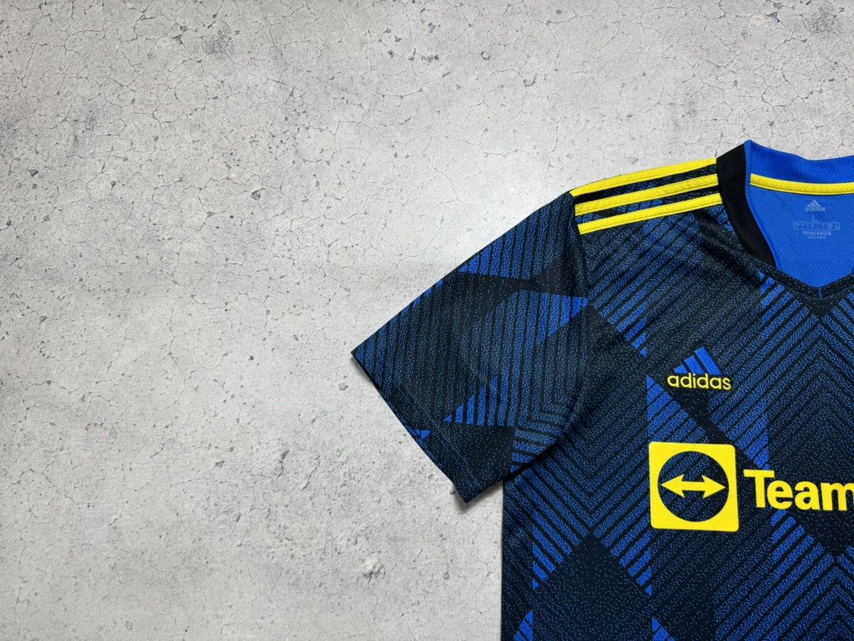 Adidas Adidas FC Manchester United 2021/2022 Soccer Jersey Size US L / EU 52-54 / 3 - 3 Thumbnail