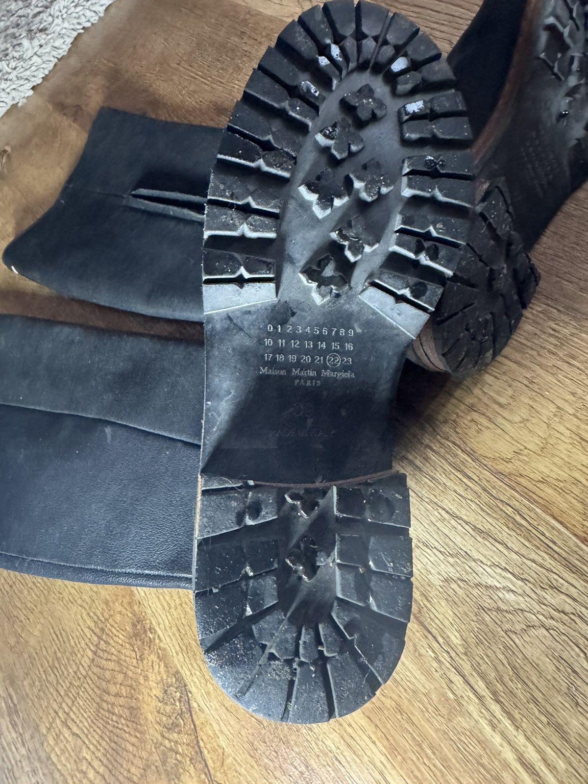 Maison Margiela Maison Margiela Black Leather Zip Boots | Lug Sole Size US 9 / IT 39 - 6 Thumbnail