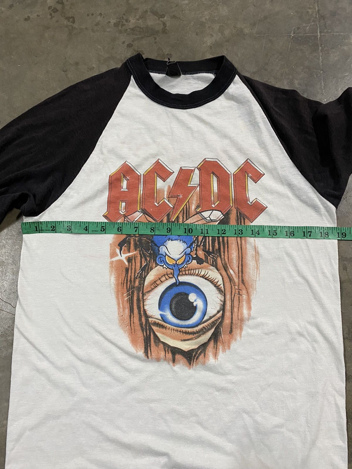 AC/DC × Band Tees × Vintage Vintage Raglan AC/DC FLY ON THE WALL 1985 TOUR T-Shirt Size US S / EU 44-46 / 1 - 4 Thumbnail