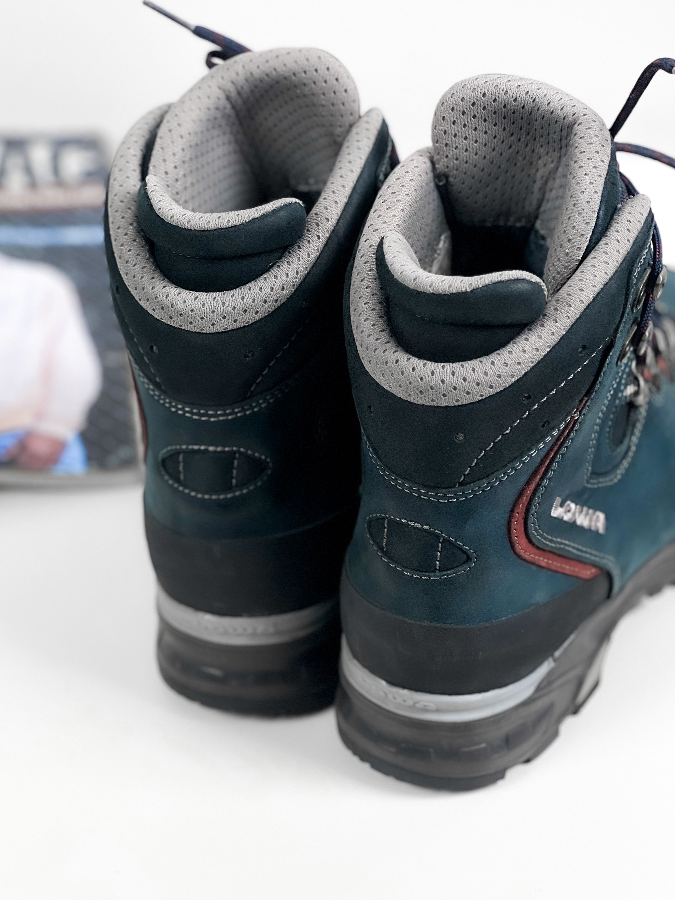 LOWA LOWA GORE-TEX Boots Size US 9.5 / IT 39.5 - 9 Thumbnail
