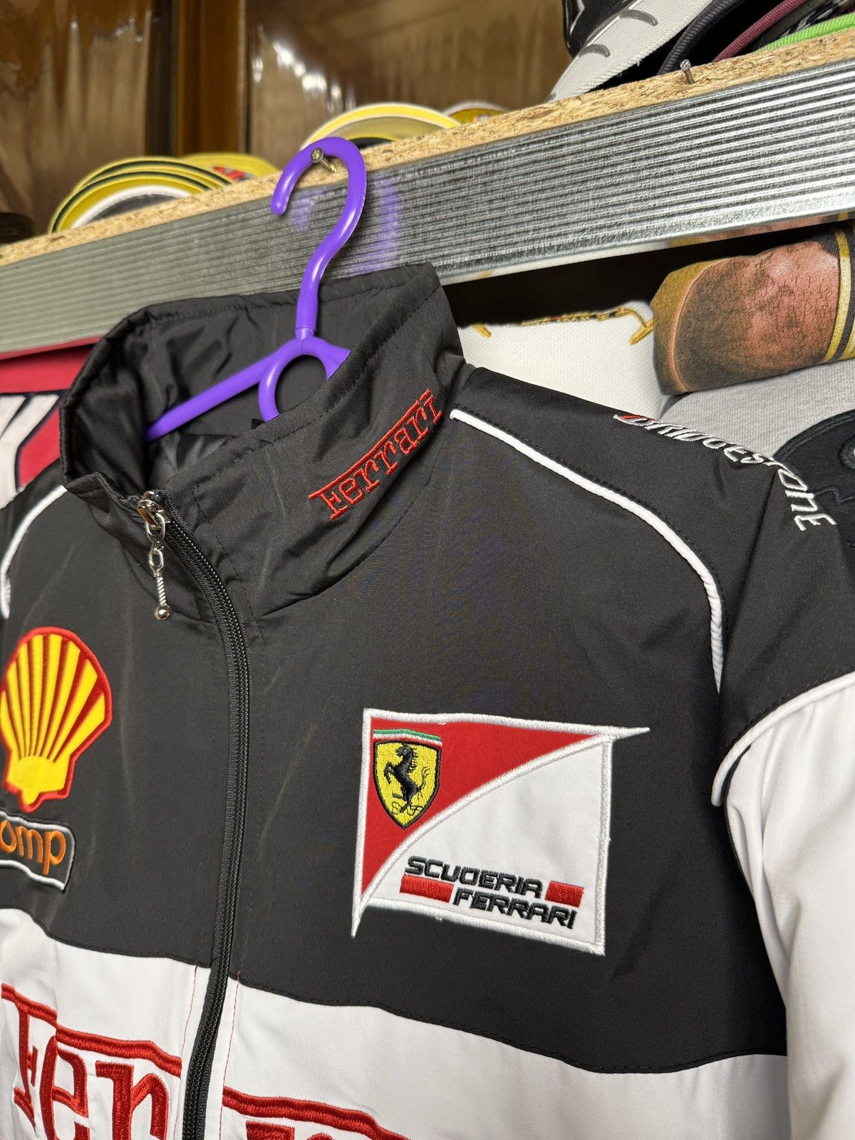 Ferrari Crazy FERRARI Marlboro racing jacket Size US L / EU 52-54 / 3 - 7 Thumbnail