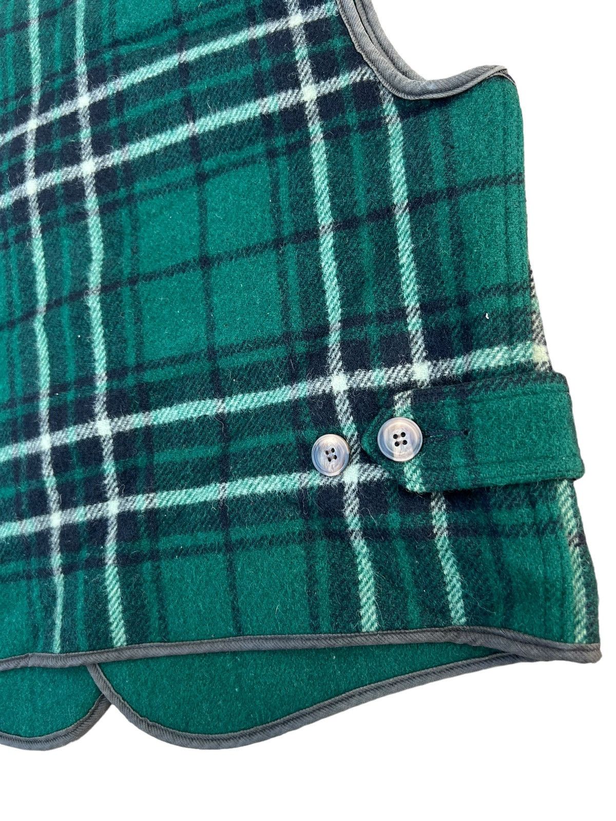 Vintage Vintage 80s Woolrich Wool Plaid Four Pocket Vest Size US M / EU 48-50 / 2 - 16 Thumbnail