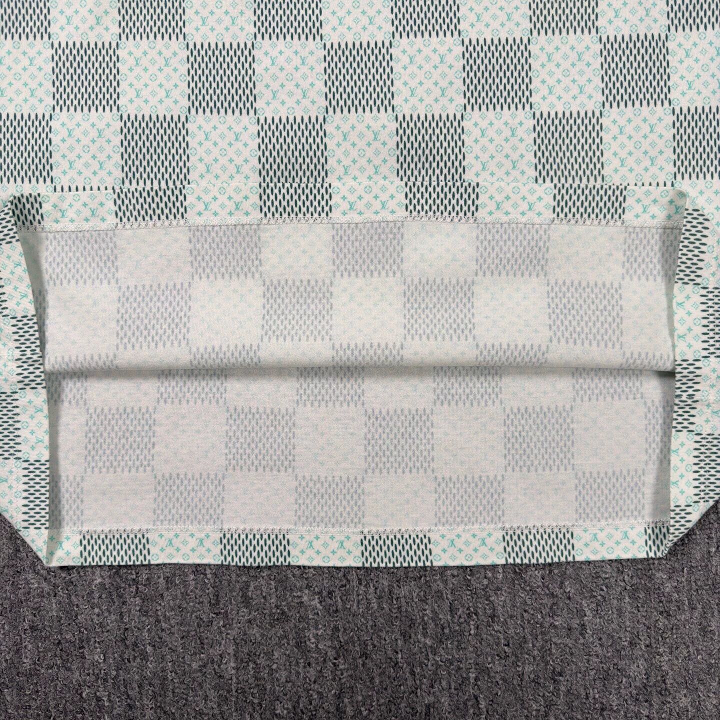 Louis Vuitton LV x Pharrell Damier White Green SS Tee XL Like New Size US XL / EU 56 / 4 - 7 Thumbnail