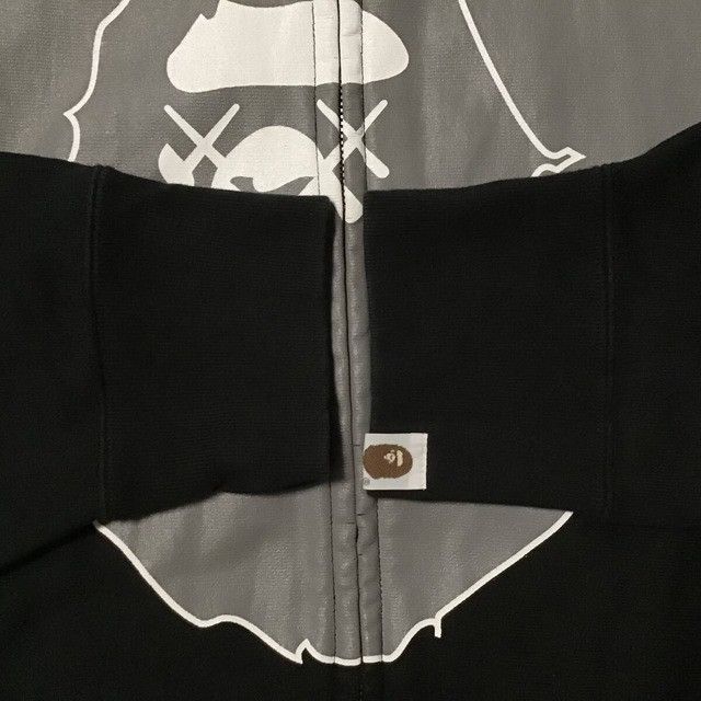 Bape × Kaws BAPE × kaws APE HEAD logo full zip hoodie a bathing ape NIGO Size US L / EU 52-54 / 3 - 6 Thumbnail