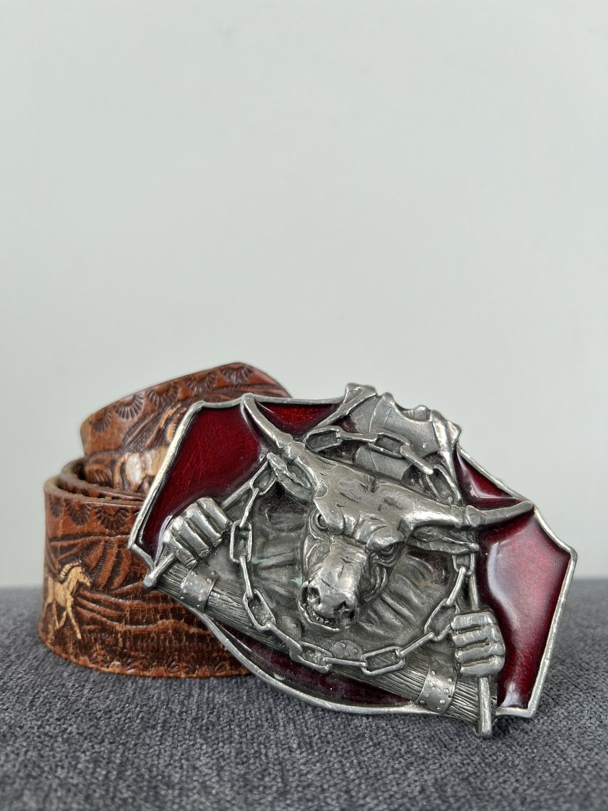 1990 Transide Dragon Designs Minotaur Buckle Leather Belt
