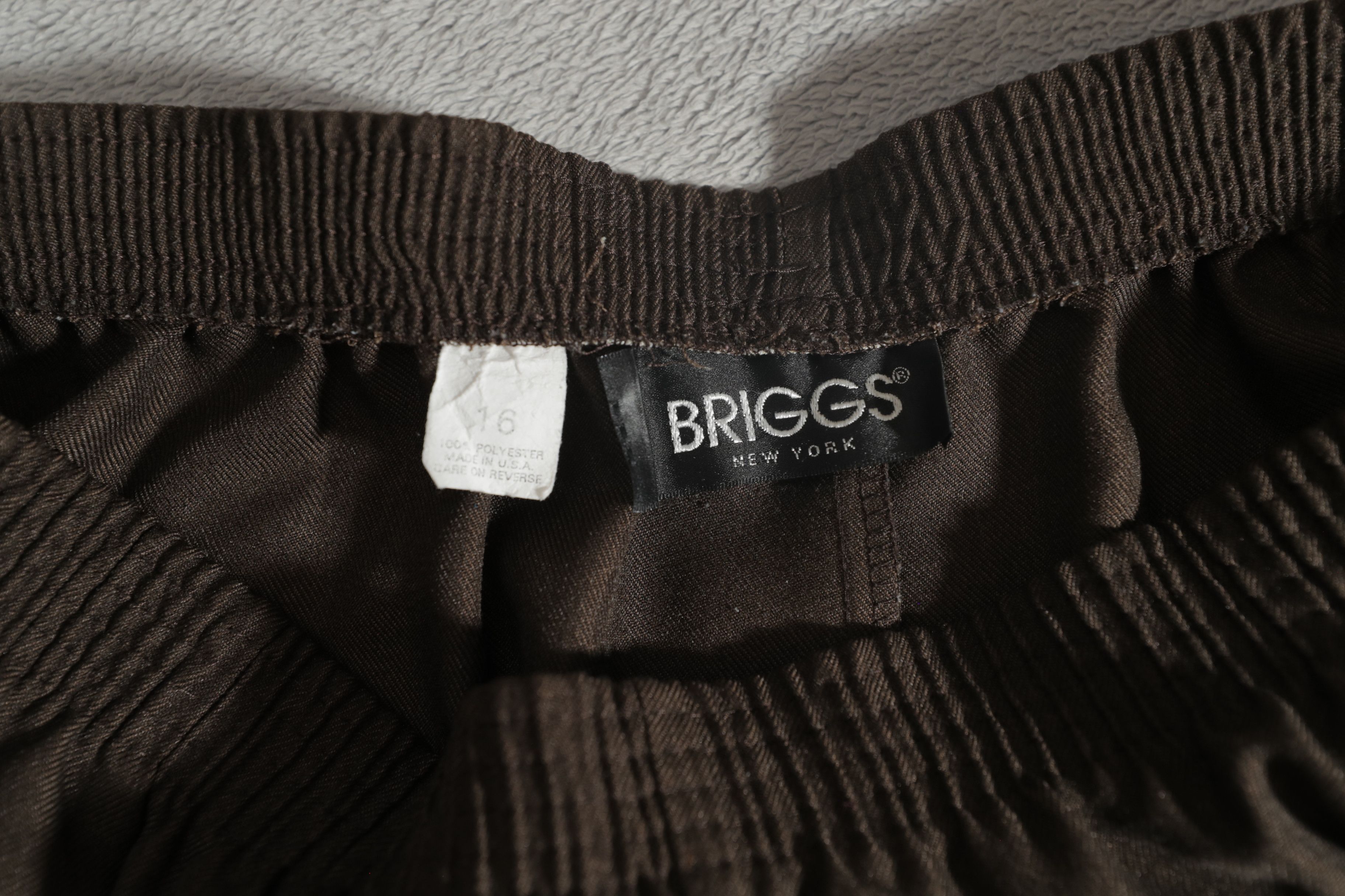 Vintage Briggs NY Brown Elastic Waistband Pleated Trousers (16) Size 38" / US 16 / IT 52 - 6 Thumbnail