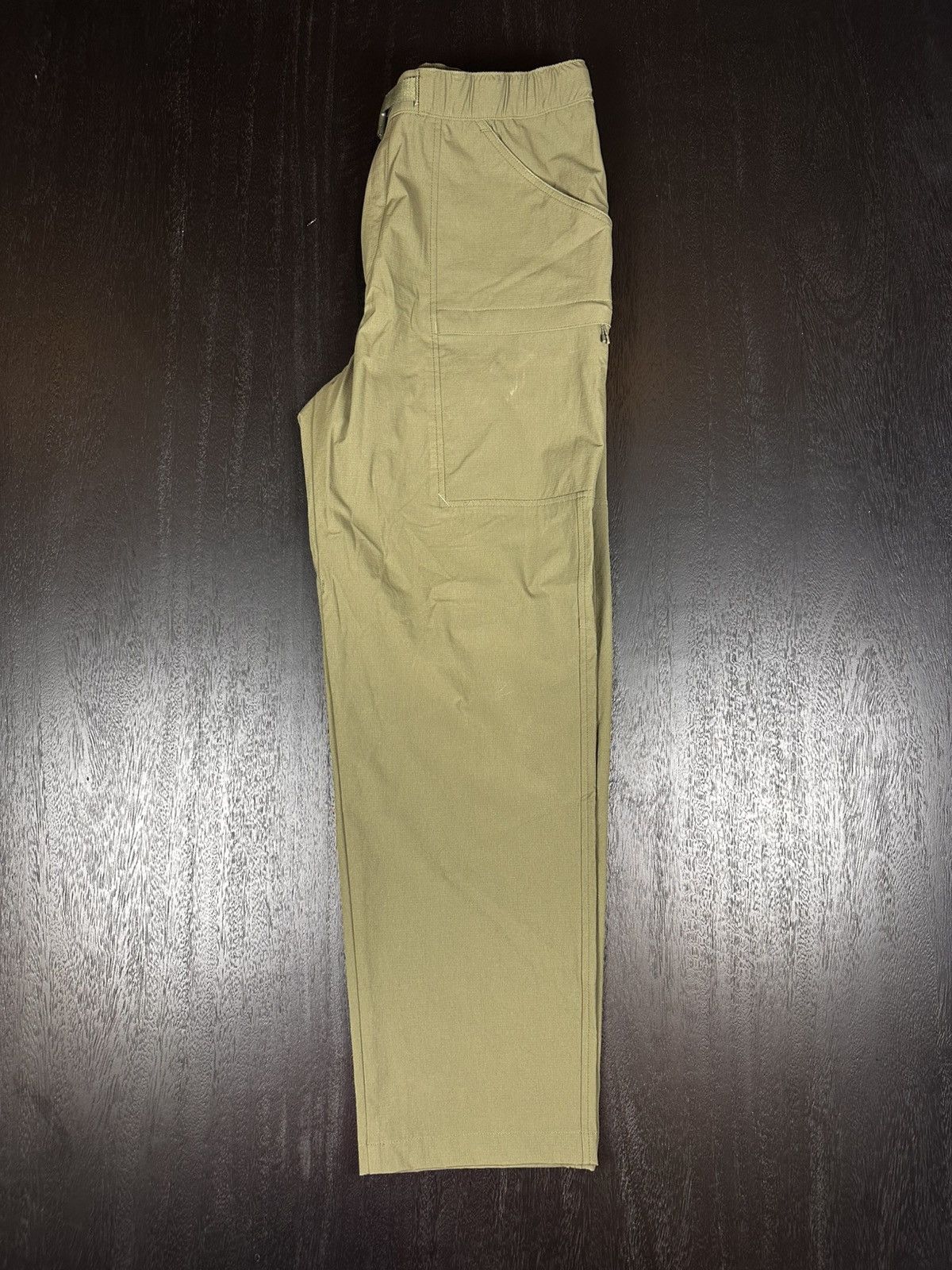 Uniqlo Uniqlo Nylon Cargo Pants — Olive Green (M) Size US 30 / EU 46 - 2 Thumbnail