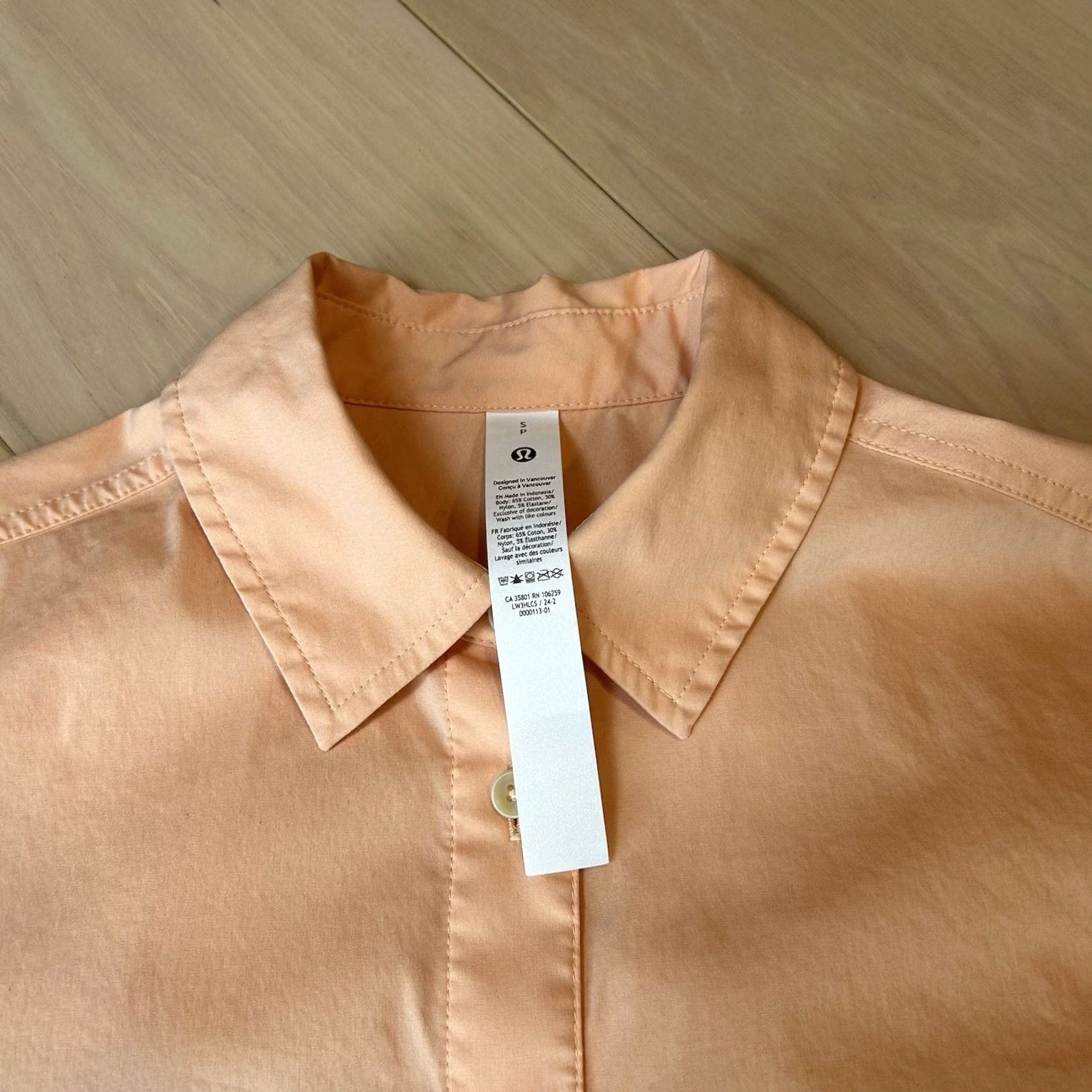 Lululemon Lululemon Relaxed-Fit Poplin Button Up Shirt Peach Bellini Women’s Small Shirt Regular S Orange Solid Long Sleeve Button-Up Casual Travel Women Size S / US 4 / IT 40 - 4 Thumbnail