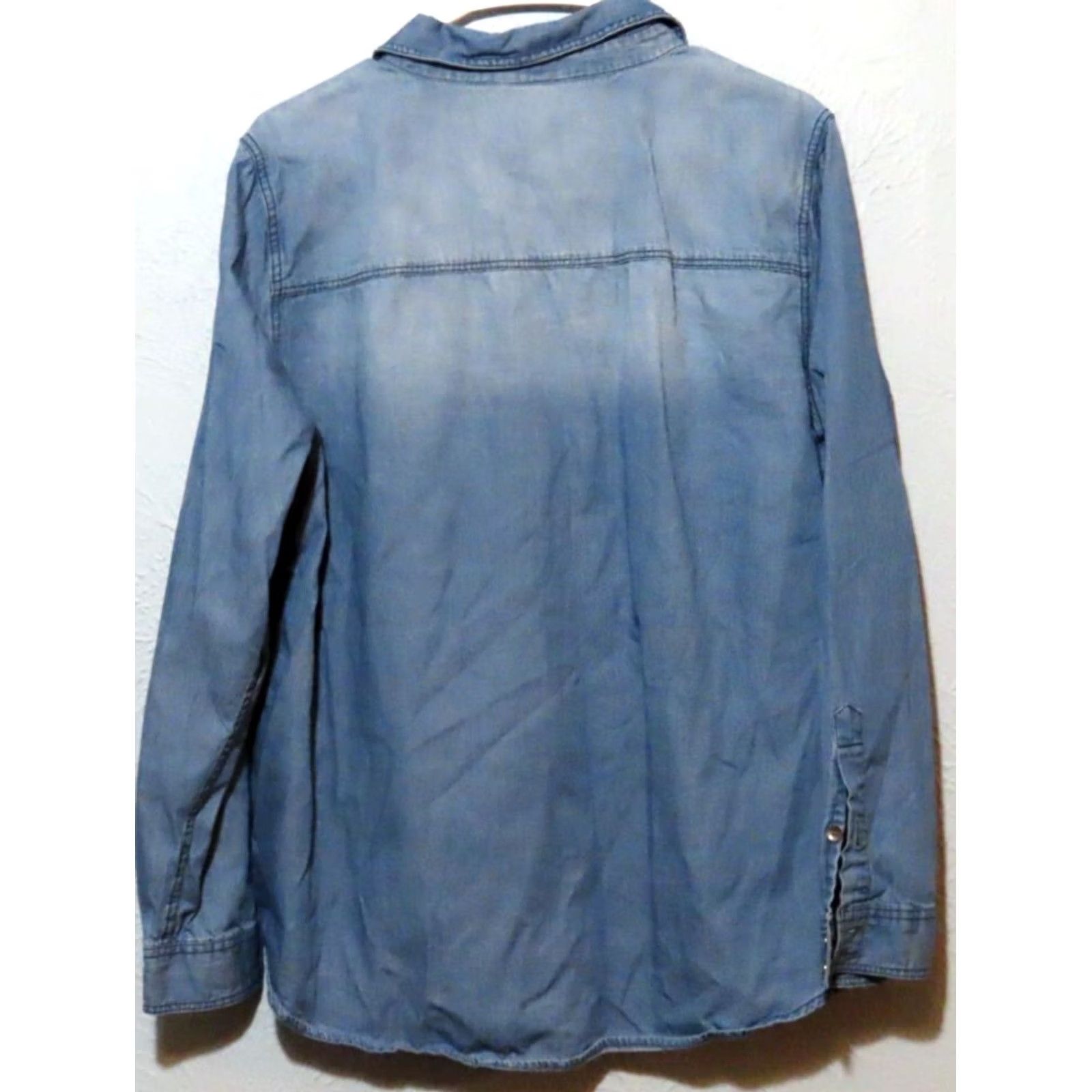 Torrid Torrid Shirt Womens 1X Blue Chambray Cotton Collared Button Long Sleeve Pocket Casual Plus Size Womens Size XL / US 12-14 / IT 48-50 - 7 Thumbnail
