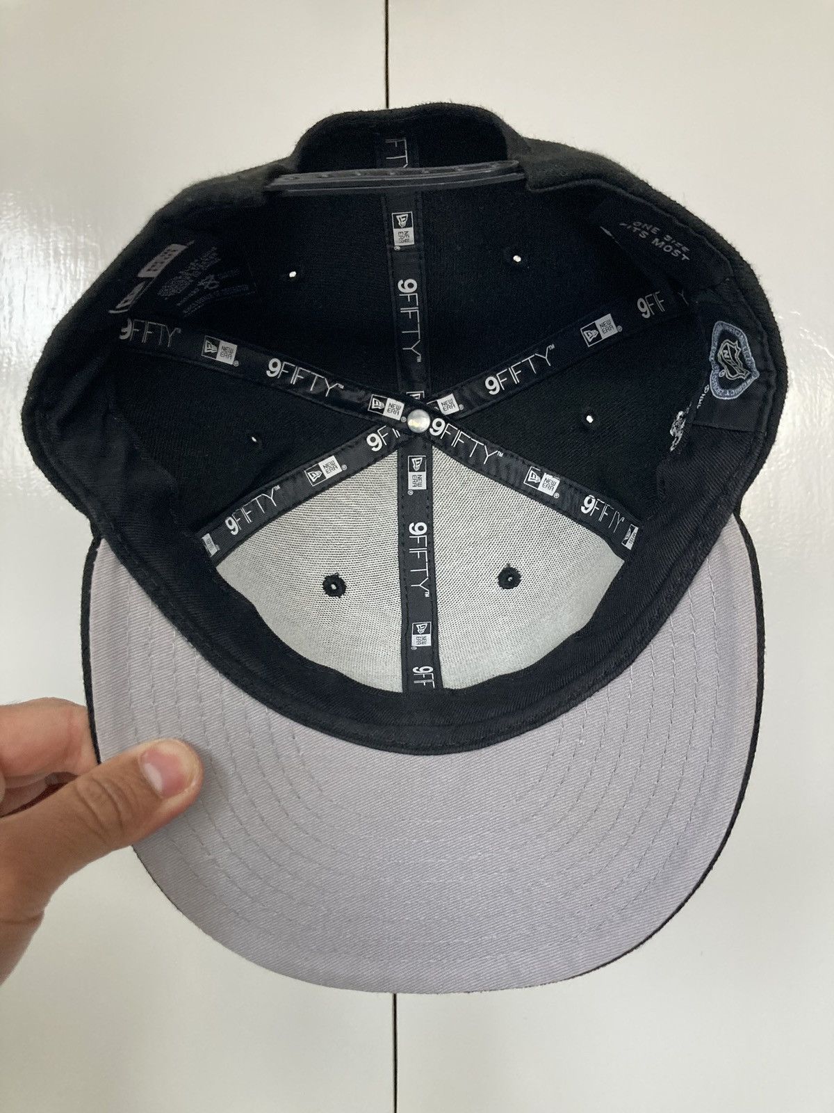 New Era NEW ERA 9FIFTY LOS ANGELES KINGS SNAPBACK HAT CAP NHL HOCKEY Size ONE SIZE - 10 Thumbnail