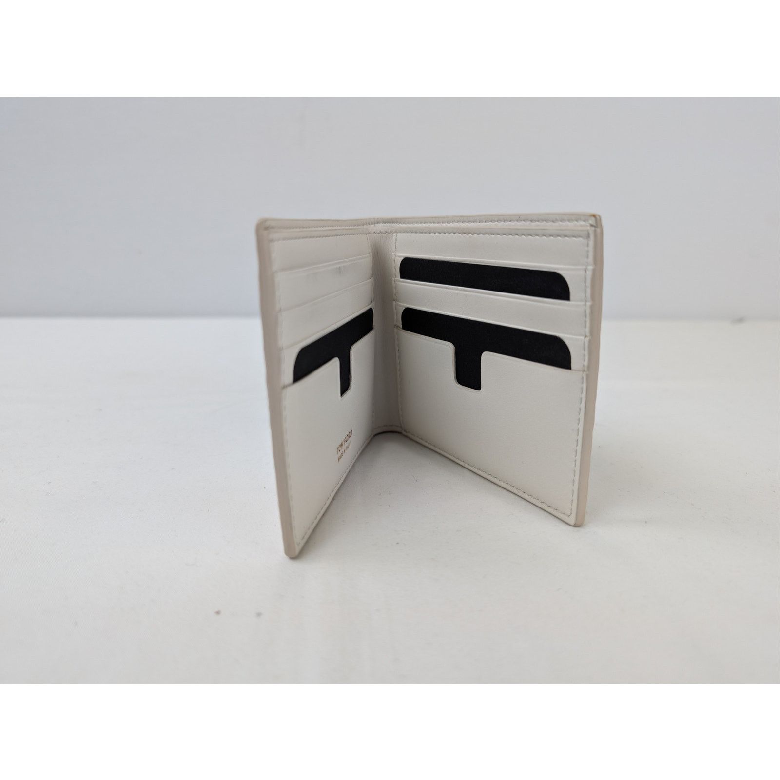 Tom Ford o1rshd1 Size: OS / Real Alligator Wallet in White Size ONE SIZE - 3 Thumbnail