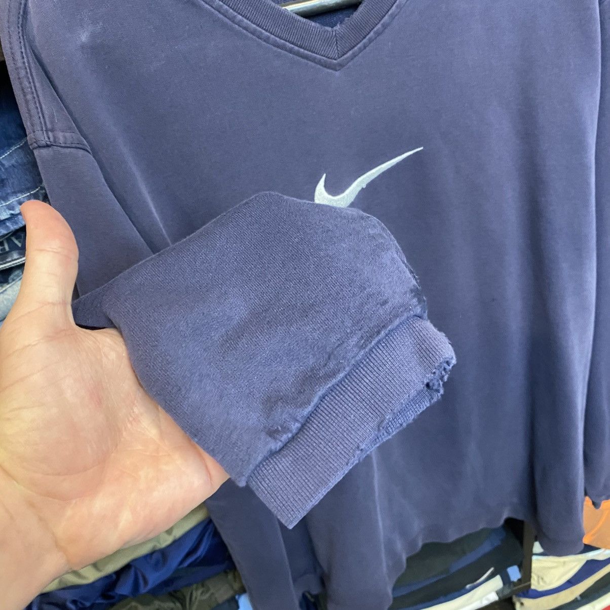 Nike Vintage Nike Big Swoosh 90’s Distressed y2k sweatshirt sizeS Size US S / EU 44-46 / 1 - 8 Thumbnail