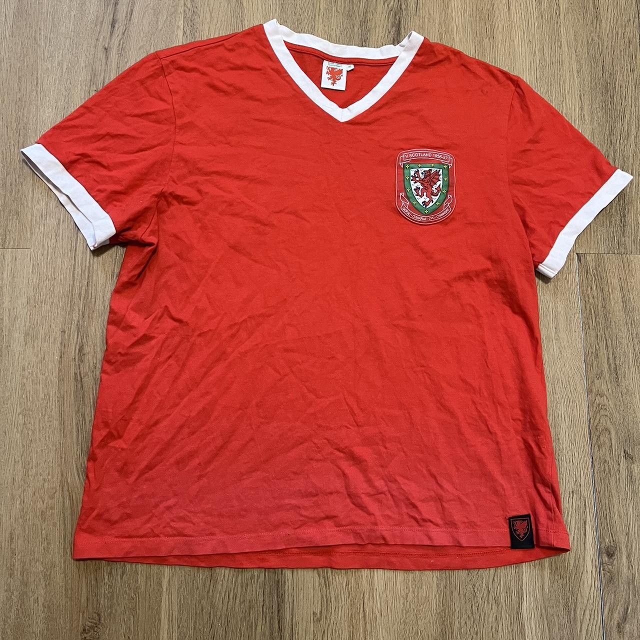 Other Wales Vintage Retro 90s home football shirt Size US XL / EU 56 / 4 - 1 Thumbnail