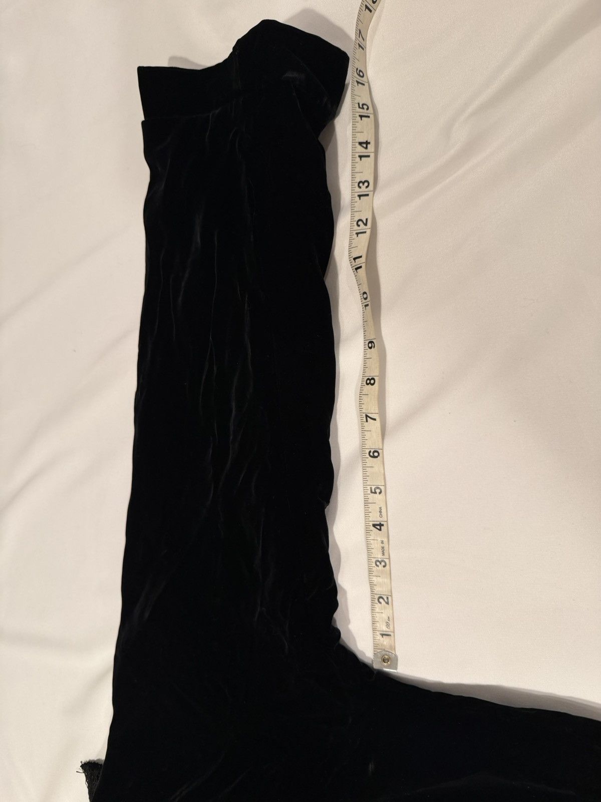 Saint Laurent Paris Saint Laurent velvet hoodie. 48/M. $3290 Size US M / EU 48-50 / 2 - 7 Thumbnail