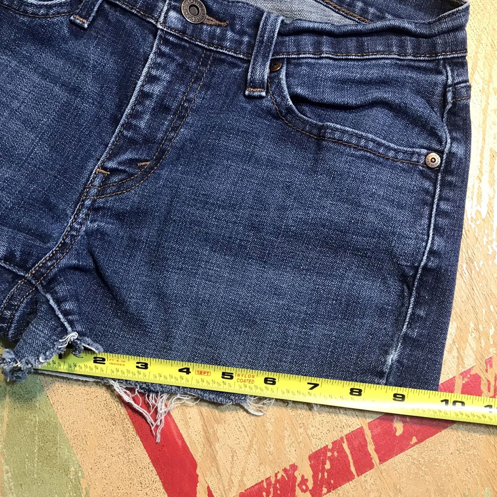 Levi's VINTAGE Levis Shorts Womens Regular 8 Blue Denim 515 Cut-Off Frayed Hems Zip Fly Easy Care 5-Pocket Size 30" / US 8 / IT 44 - 6 Thumbnail