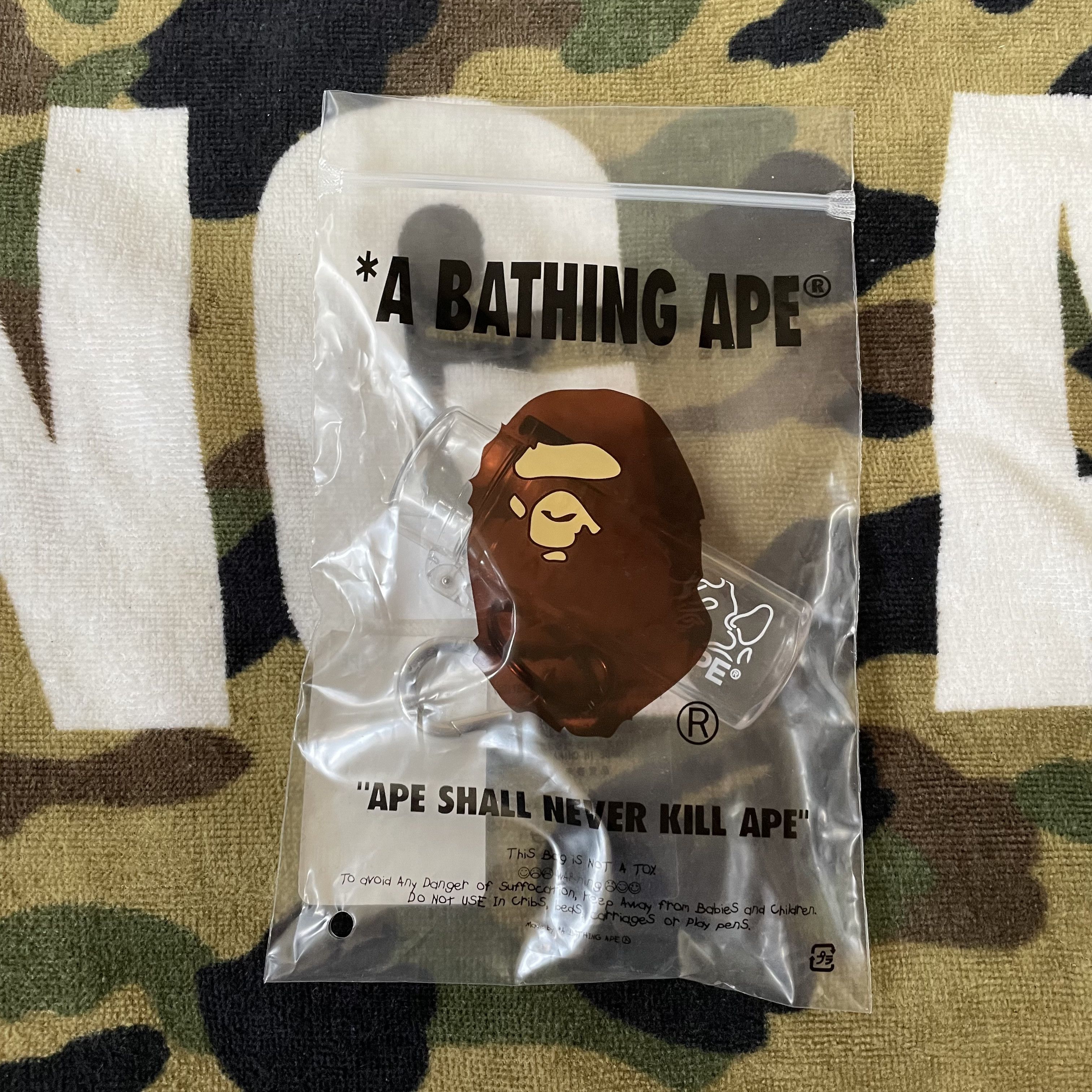 Bape CLEAR NEON CAMO LIGHTER CASE KEYCHAIN Size ONE SIZE - 2 Thumbnail