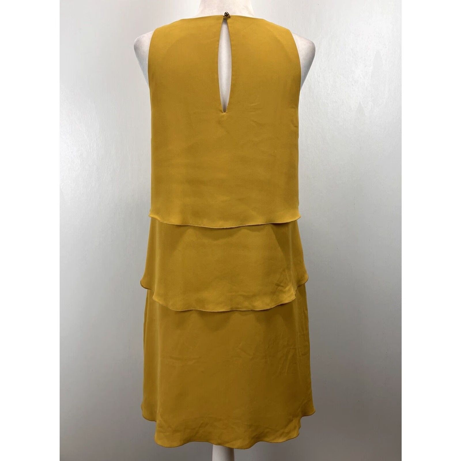 Banana Republic Banana Republic Yellow Sleeveless Tiered Crepe Sheath Dress Women's Size 6 Knee Length Mustard Pockets Size M / US 6-8 / IT 42-44 - 3 Thumbnail