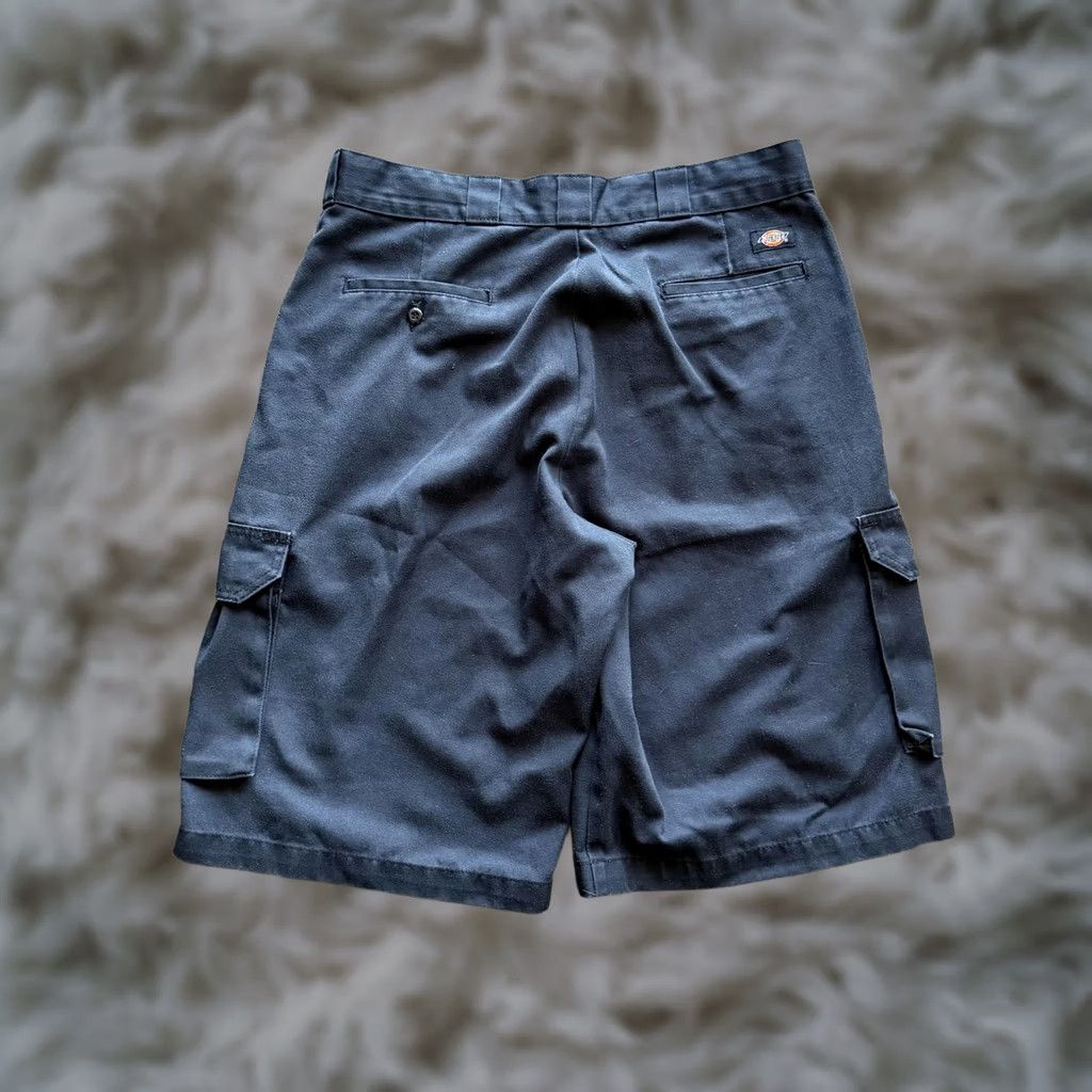 Dickies Dickies Cargo Shorts 35 Black Cotton Canvas Pockets Loose Fit Baggy Y2K Mens Shorts Size US 35 - 1 Thumbnail