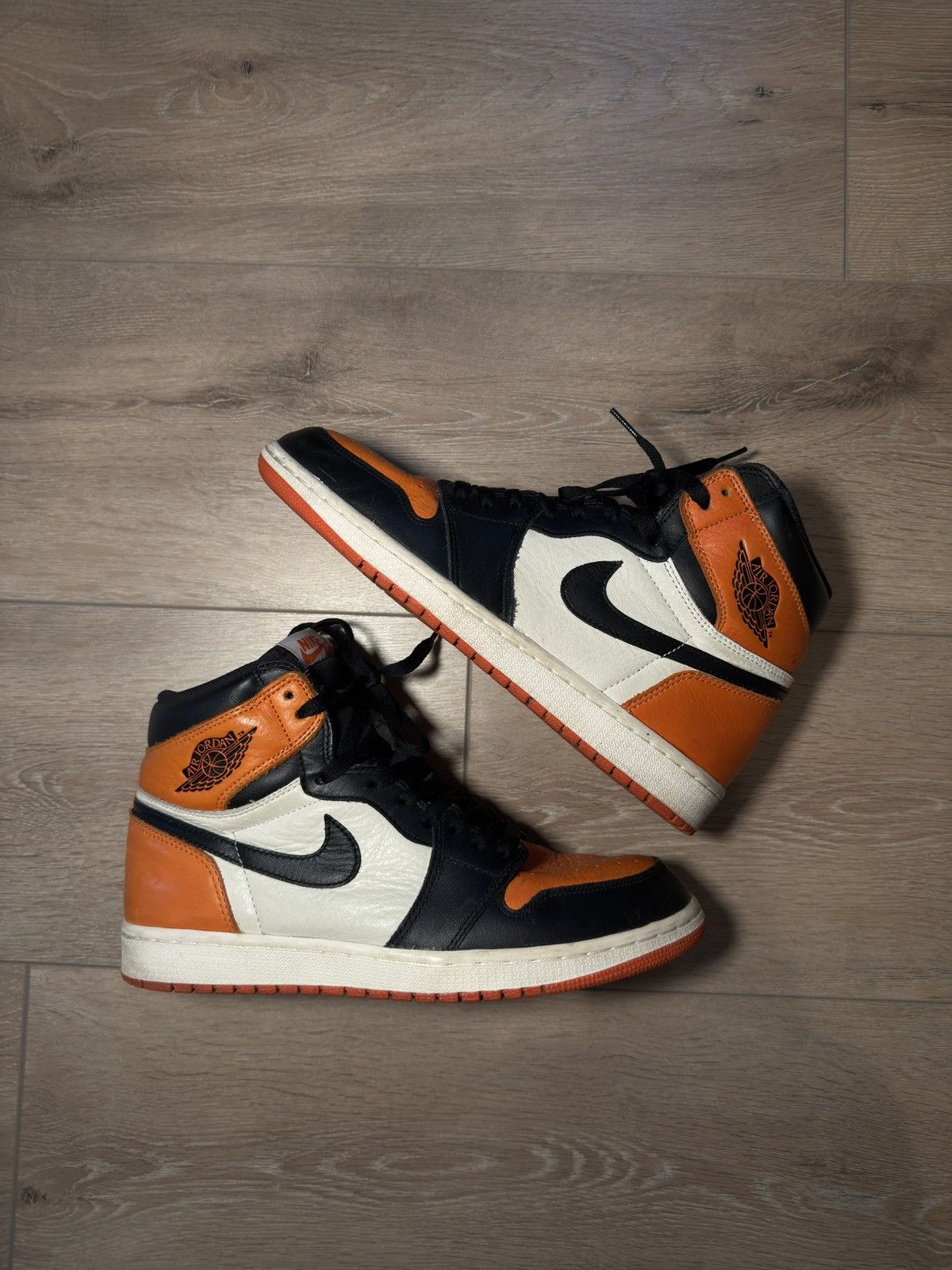Jordan Brand Air Jordan 1 Shattered Backboard 2015 Size US 10 / EU 43 - 1 Thumbnail