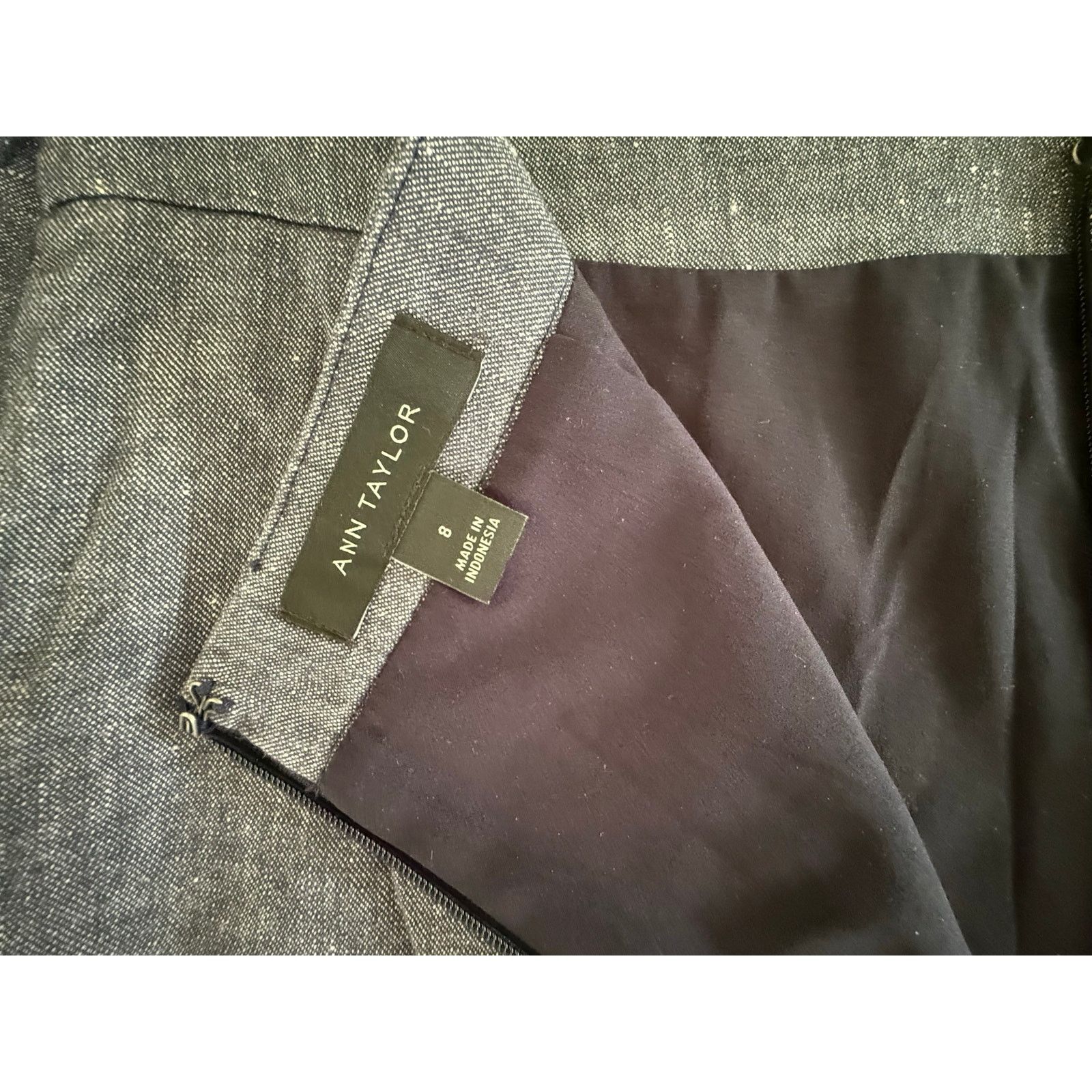 Ann Taylor Ann Taylor 8 Denim colored linen/cotton blend pencil skirt Size 30" / US 8 / IT 44 - 7 Thumbnail