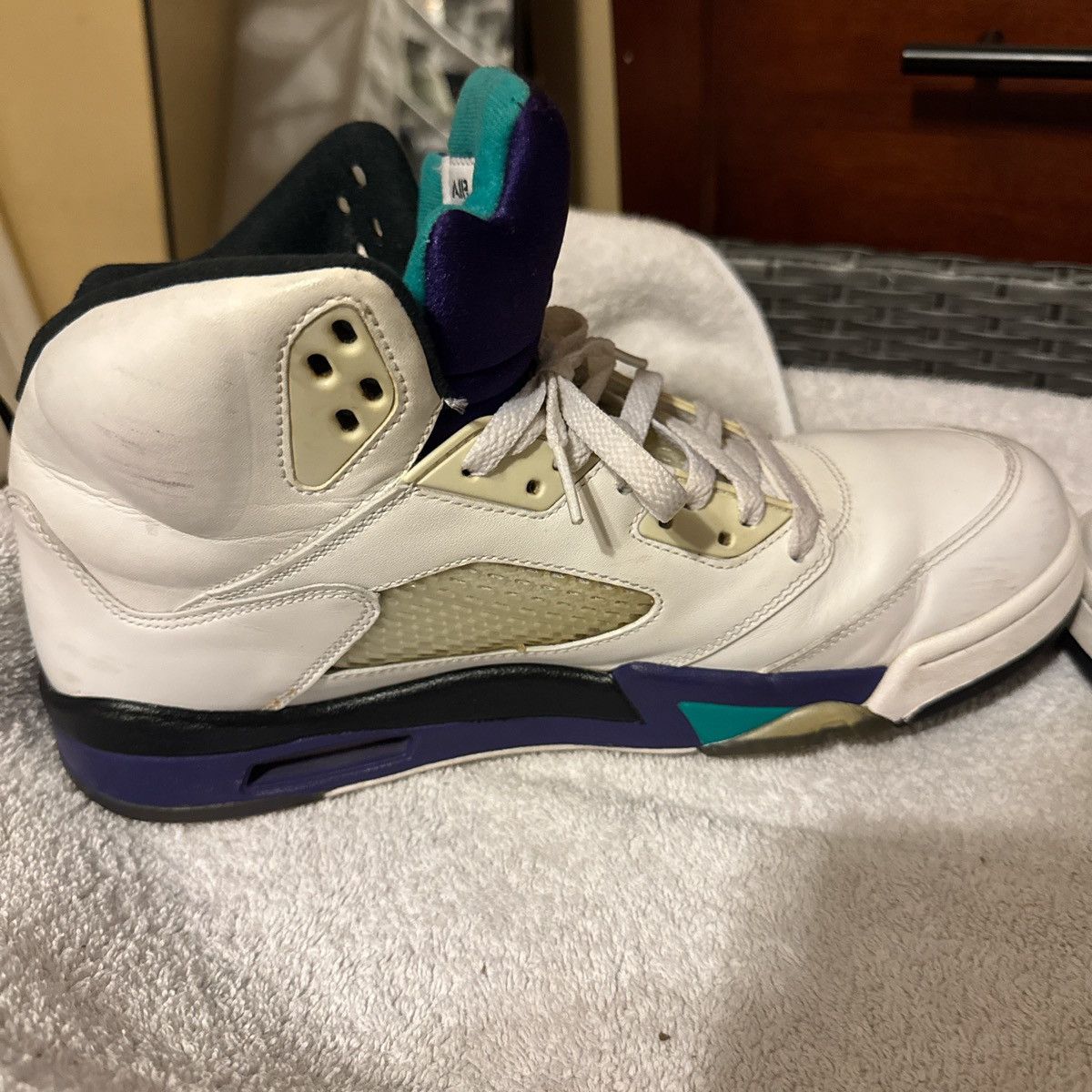 Jordan Brand Grape 5’s Size US 11.5 / EU 44-45 - 3 Thumbnail
