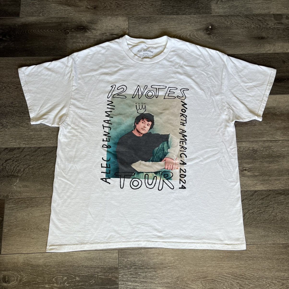 Band Tees Alec Benjamin 12 Notes Photo Tour Tee Band 2024 White Size US XL / EU 56 / 4 - 1 Thumbnail