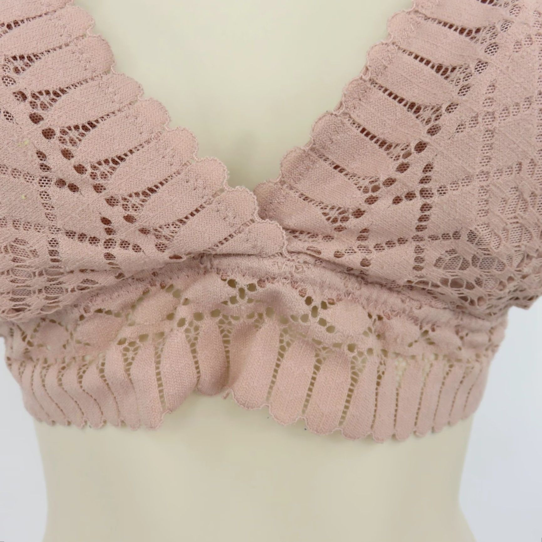 Vintage Anemone Bra Women M Pink Lace Wireless Lined Bralette Nylon Blend Size ONE SIZE - 4 Thumbnail