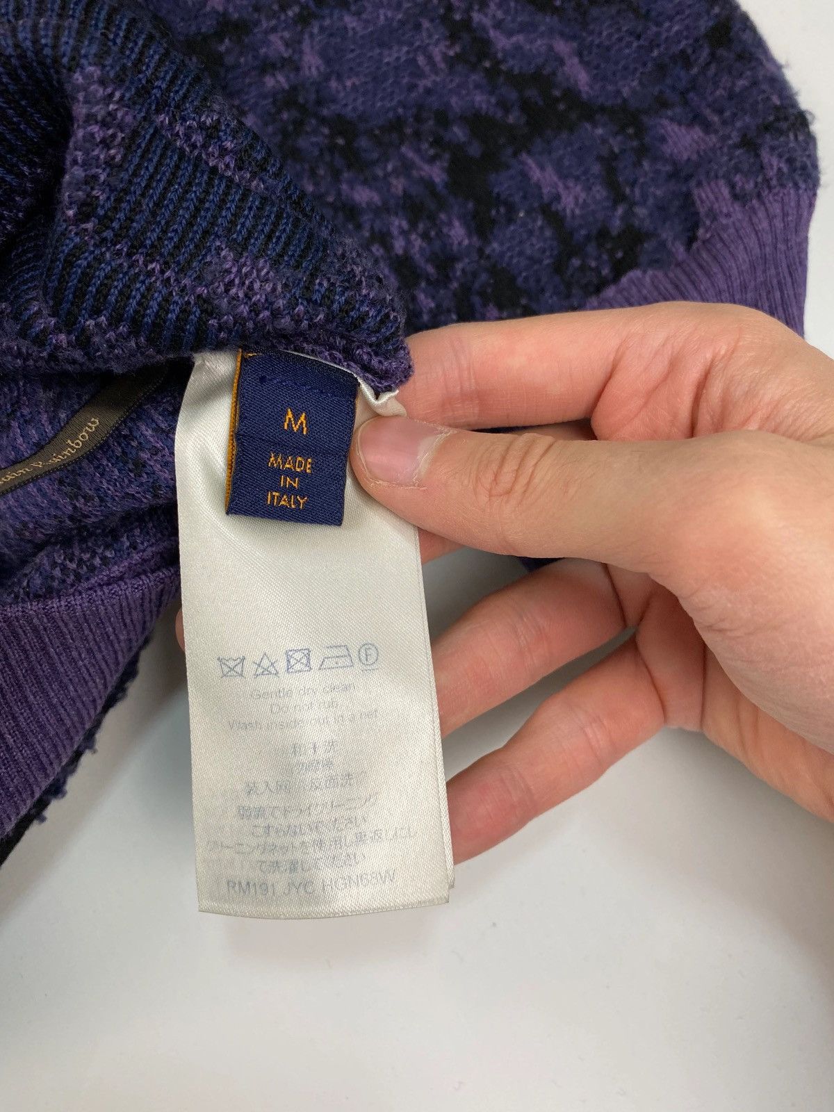 Louis Vuitton LV SS19 RUNWAY BRICK ROAD SWEATER IN PURPLE SIZE:S|L Size US M / EU 48-50 / 2 - 7 Thumbnail