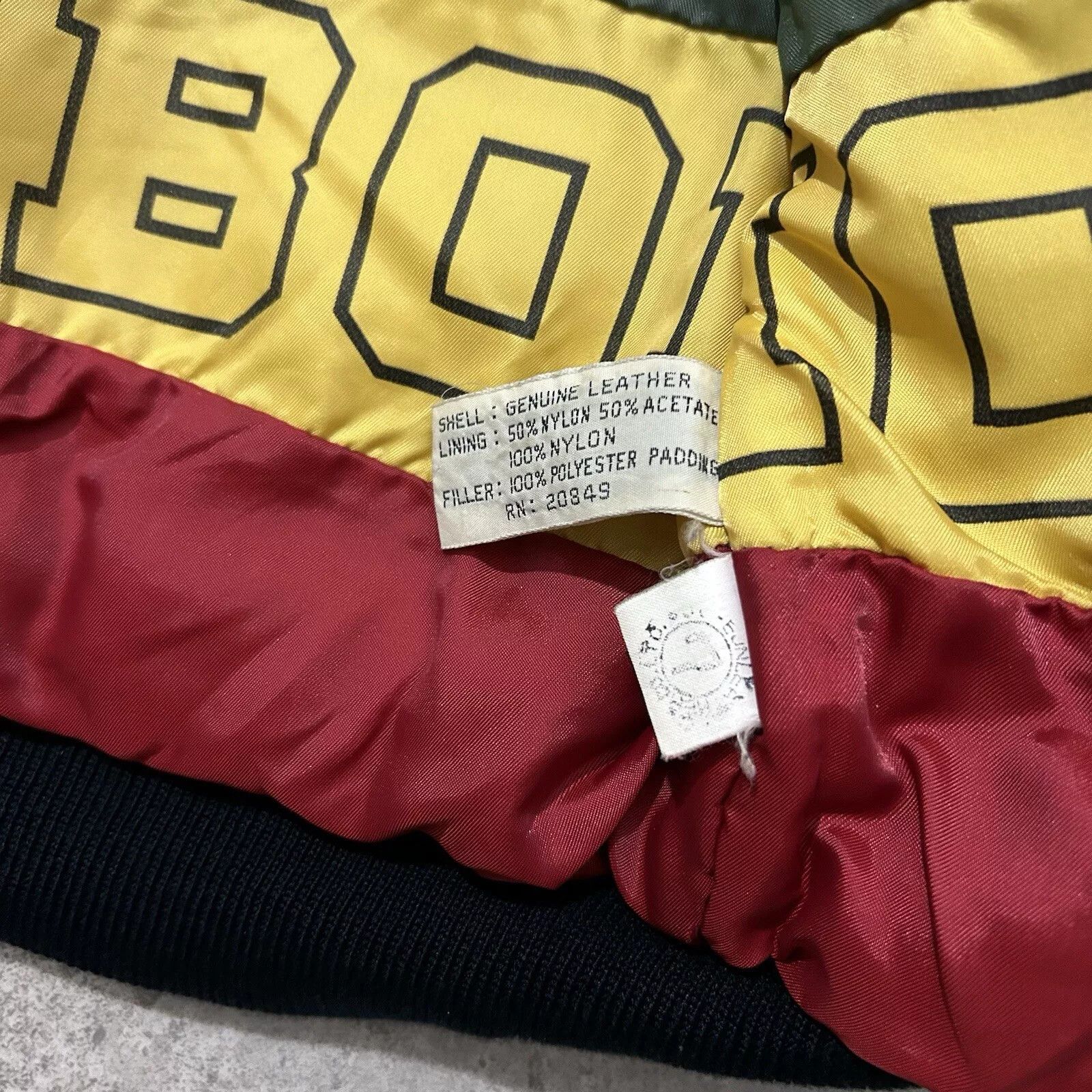 Vintage MICHAEL HOBAN RASTA ZION LEATHER BOMBER JACKET SIZE L Size US L / EU 52-54 / 3 - 4 Thumbnail
