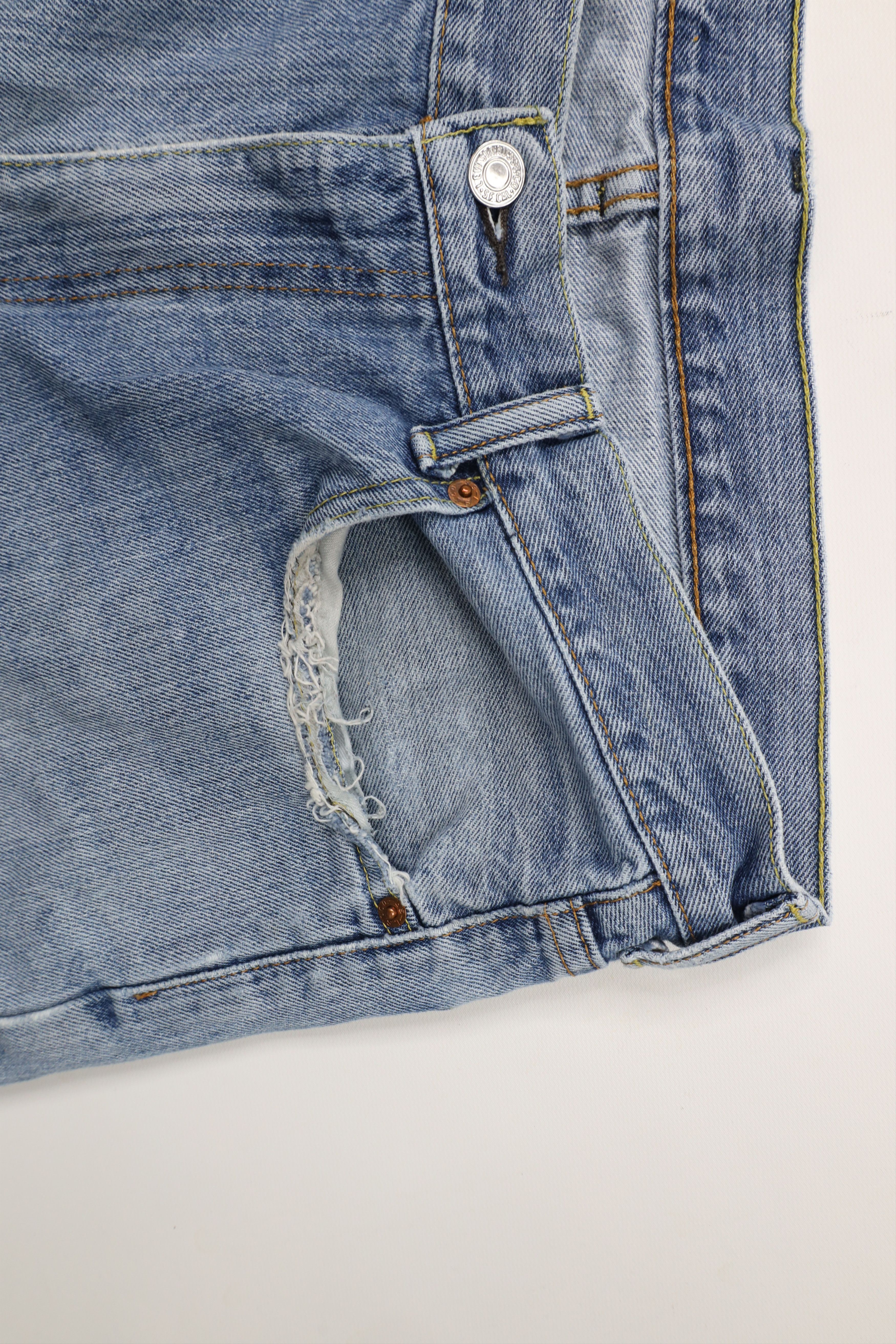Levi's × Vintage Vintage Y2K Levis 550 Relaxed Fit Denim Jeans Blue Cotton Size US 36 / EU 52 - 8 Thumbnail
