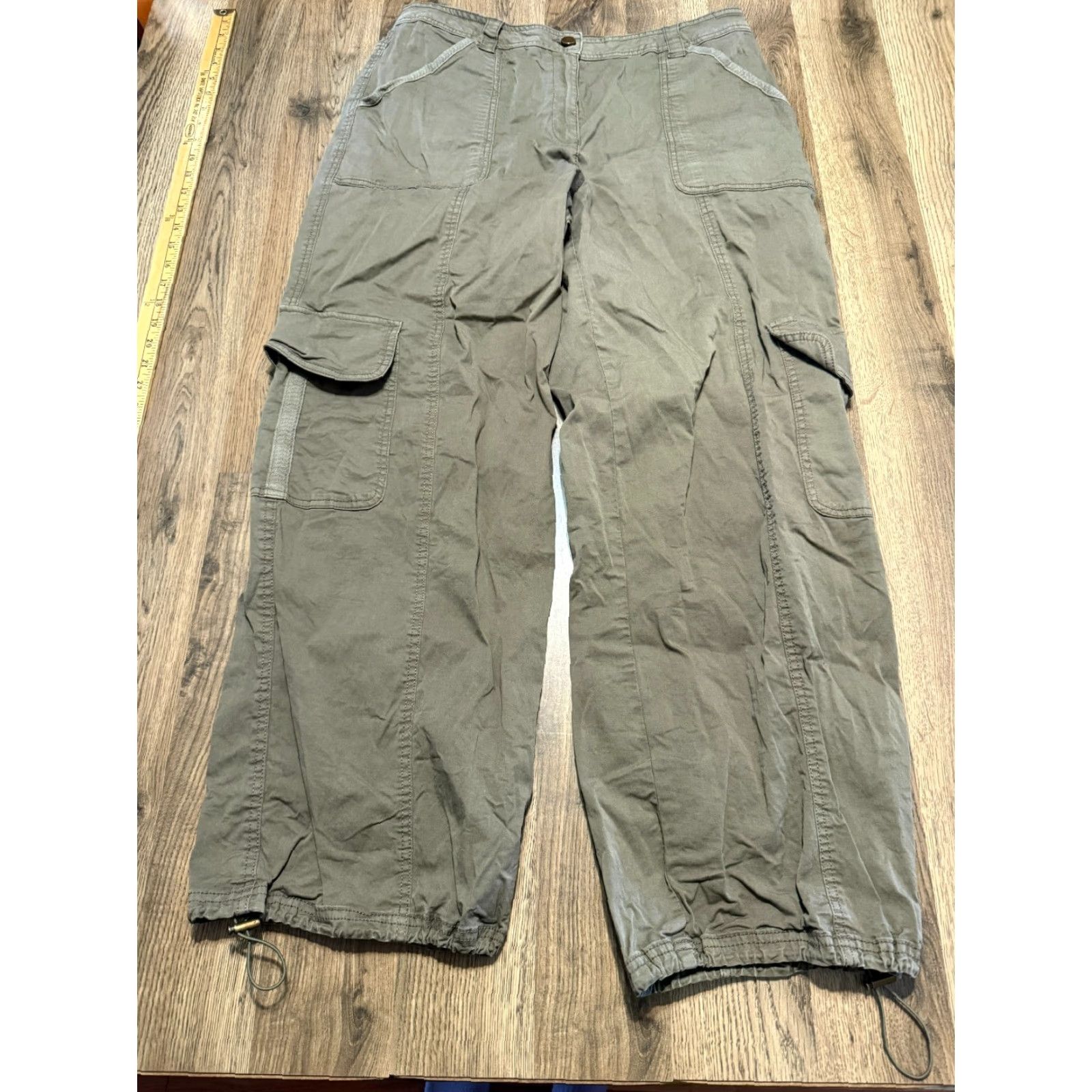 Nicole Miller VINTAGE? No — Nicole Miller New York Pants Womens Size 12 Green Cargo Pants Pockets High Rise Regular Size 34" / US 12 / IT 48 - 2 Thumbnail