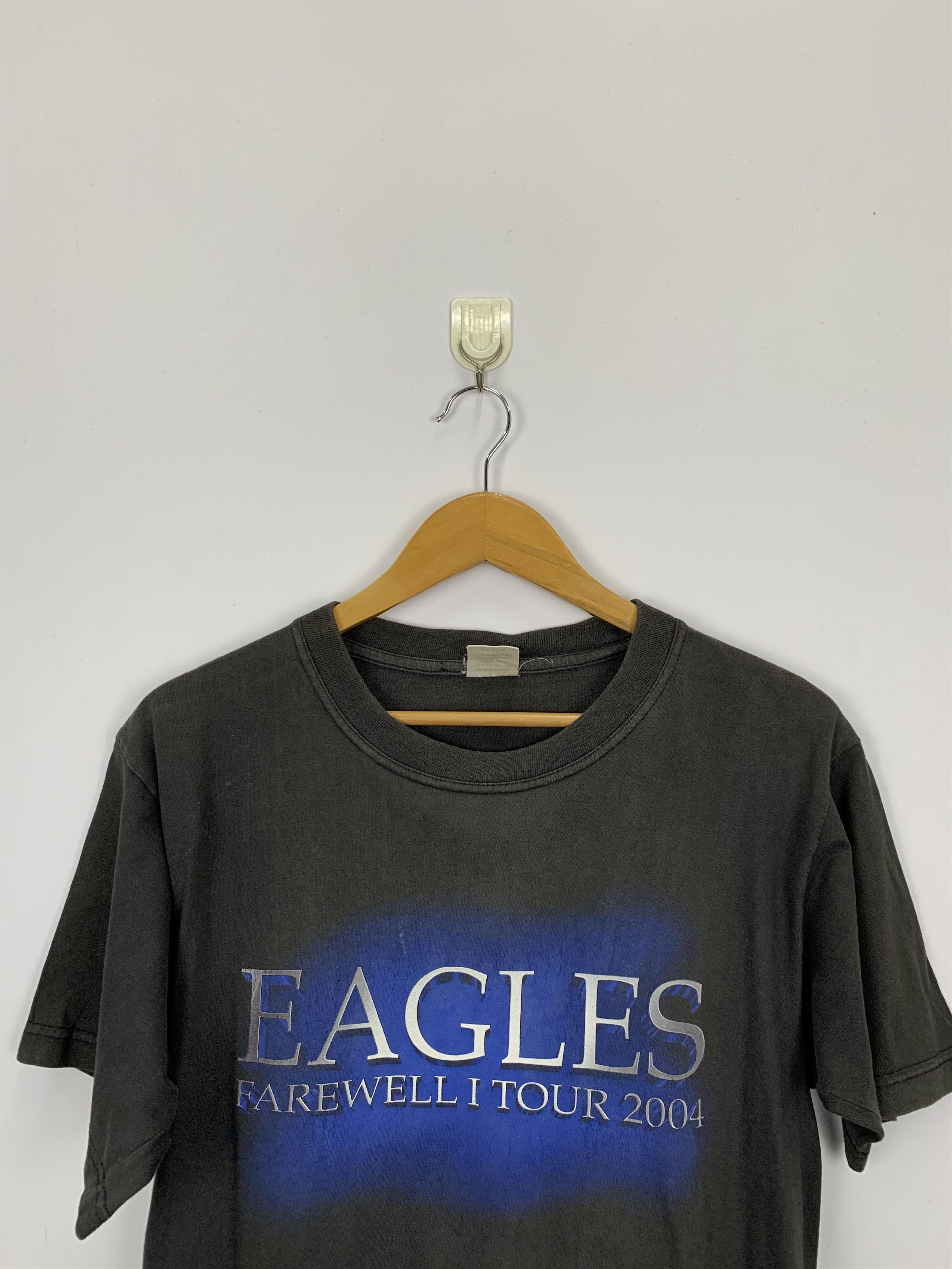 Band Tees Vintage 2004 Eagles Farawell Tour T Shirt TA0175 Size US S / EU 44-46 / 1 - 2 Thumbnail