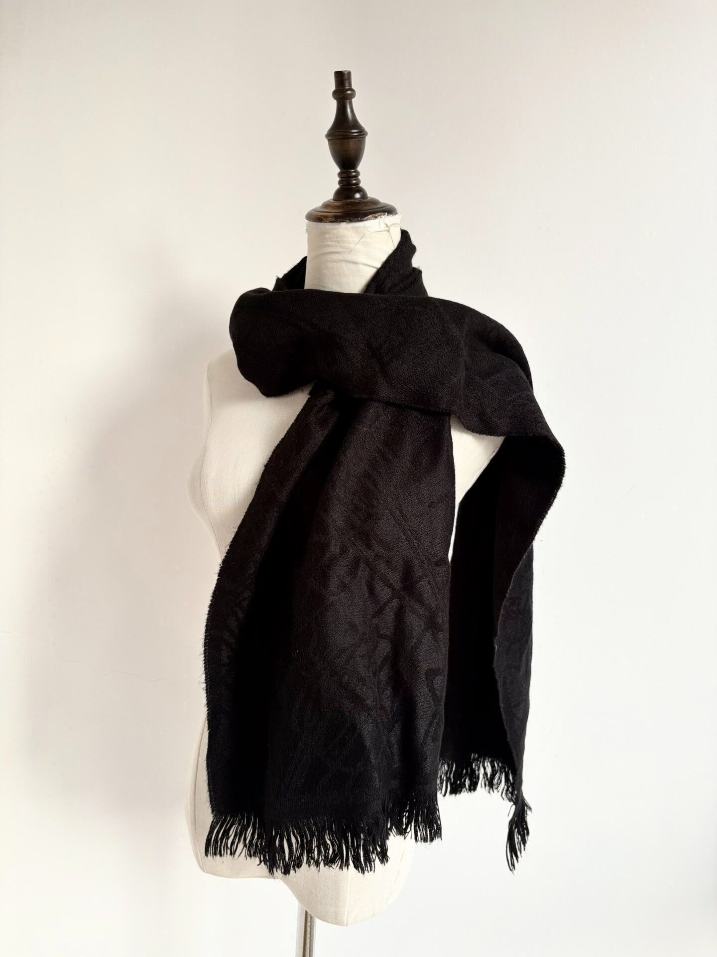 Vivienne Westwood Vivienne Westwood Vintage Black Saturn Scarf Size ONE SIZE - 1 Thumbnail