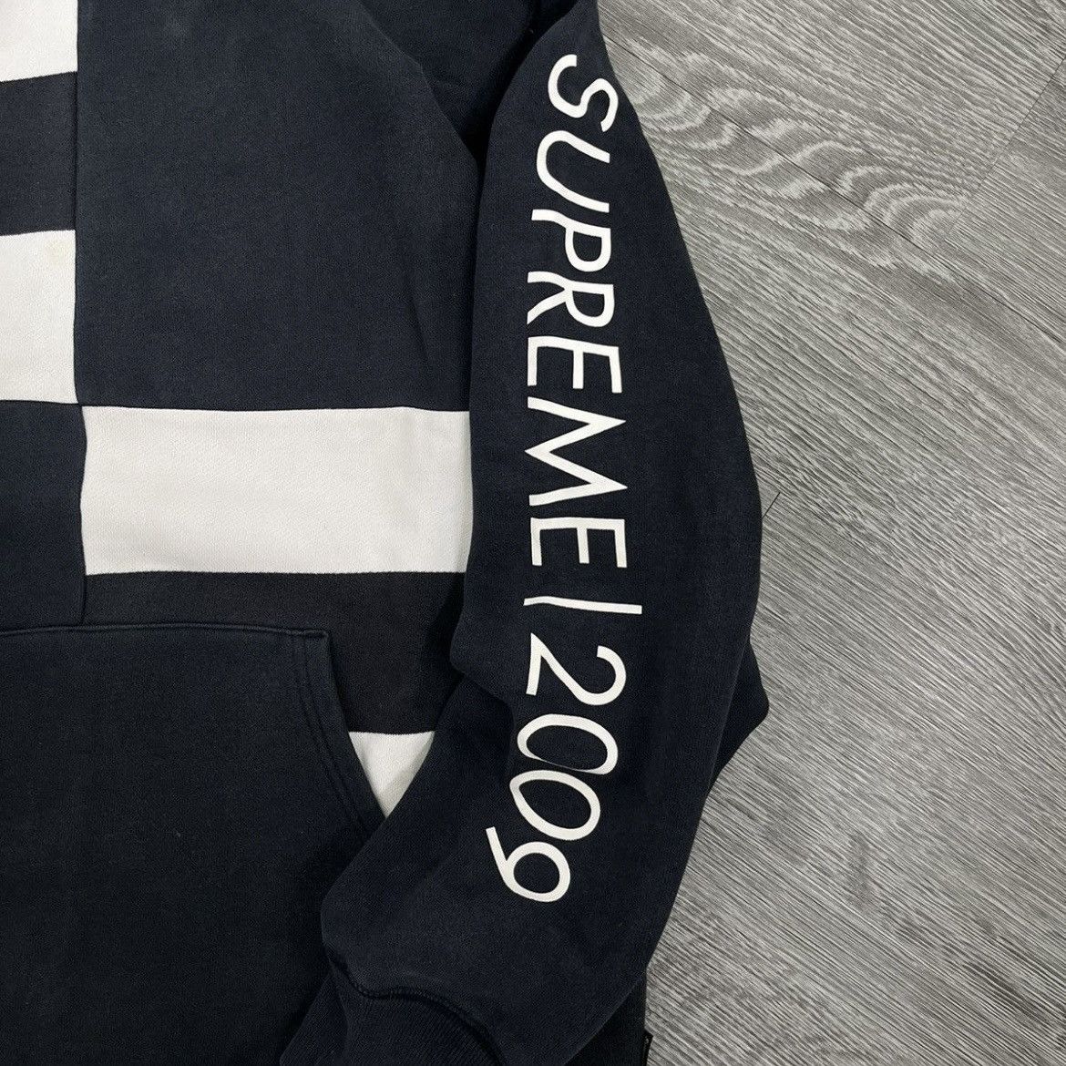 Supreme Supreme 2009 Block Stripe Sweat Hoodie Size US XL / EU 56 / 4 - 3 Thumbnail