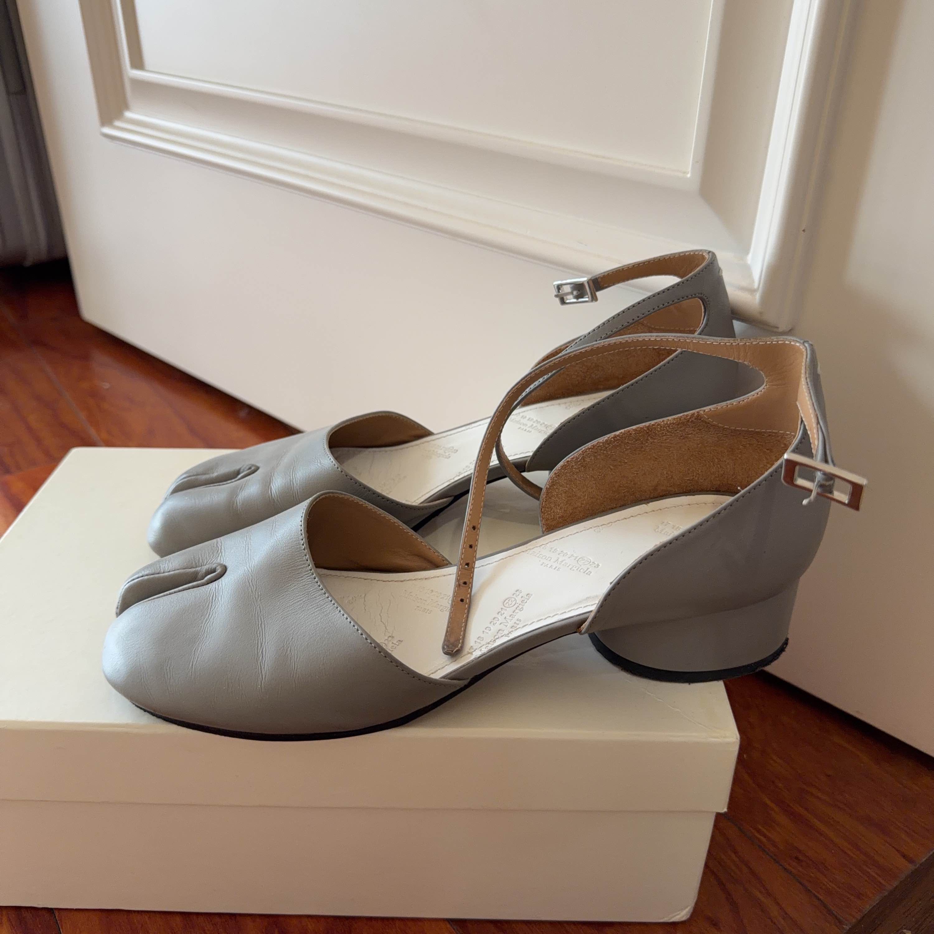 Maison Margiela Maison Margiela Tabi Ankle Strap Heels Size 39 Size US 9 / IT 39 - 1 Thumbnail