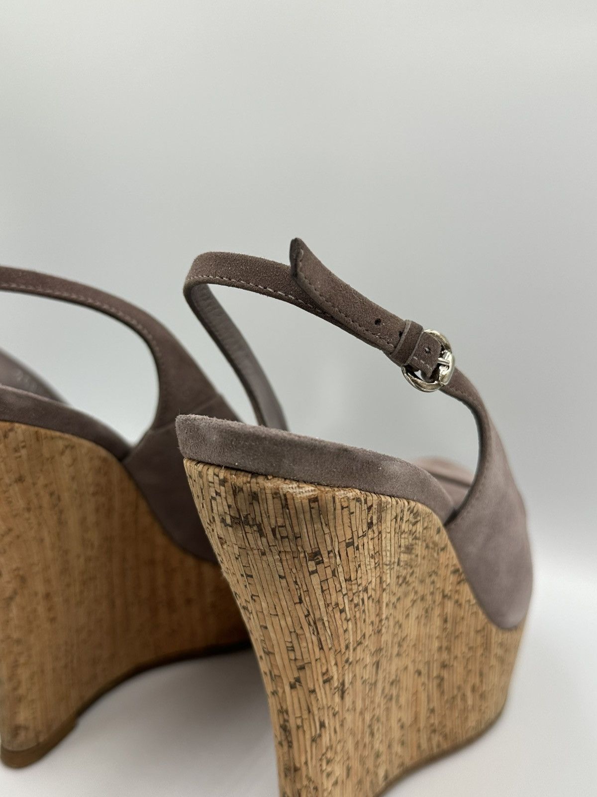 Gucci Gucci suede open toe wedge sandals with box Size US 5.5 / IT 35.5 - 12 Thumbnail