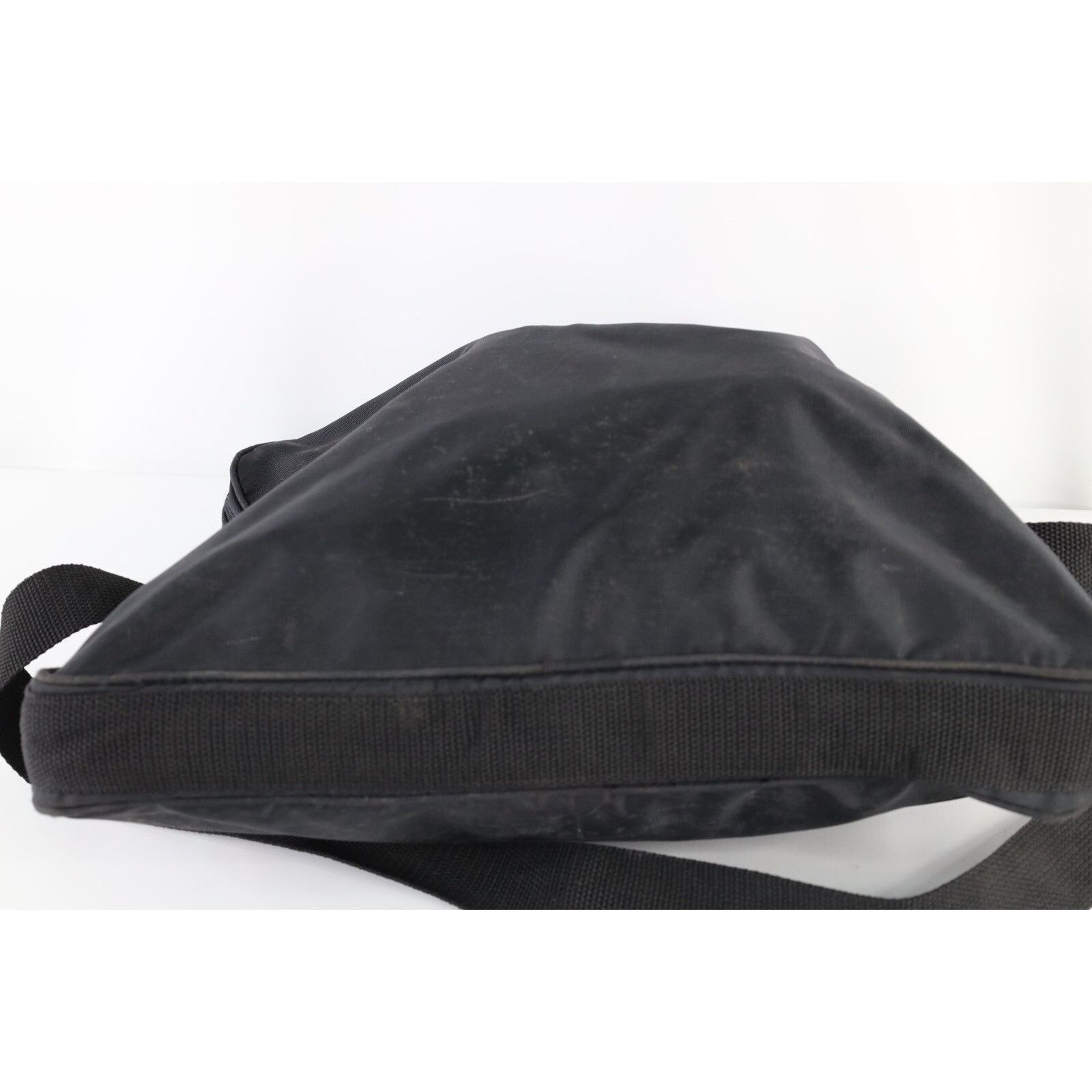 Vintage Vintage Distressed Team USA Hockey Olympics Messenger Bag Size ONE SIZE - 8 Thumbnail