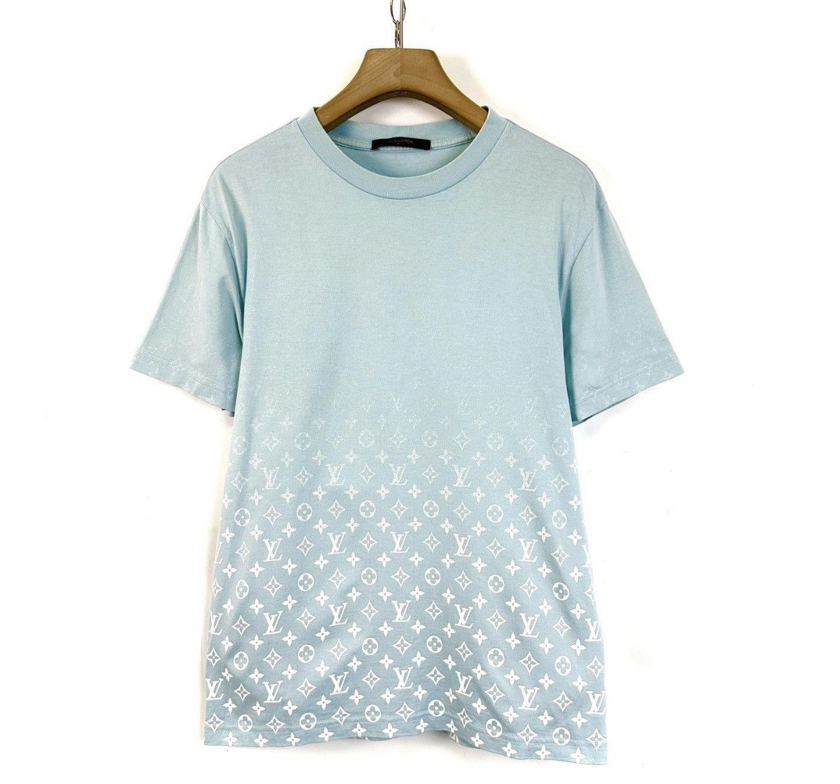 Louis Vuitton Louis Vuitton All-Over Gradient Logo Short Sleeve K12 Size US M / EU 48-50 / 2 - 1 Thumbnail